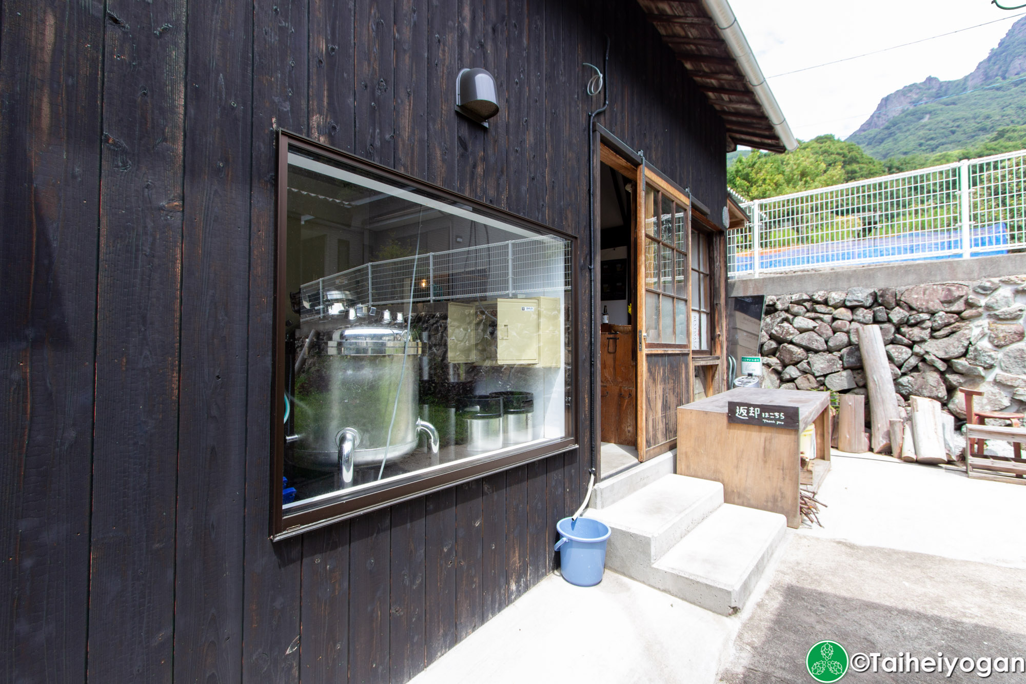 まめまめびーる・Mame Mame Beer - Main Shop - Rear Entrance