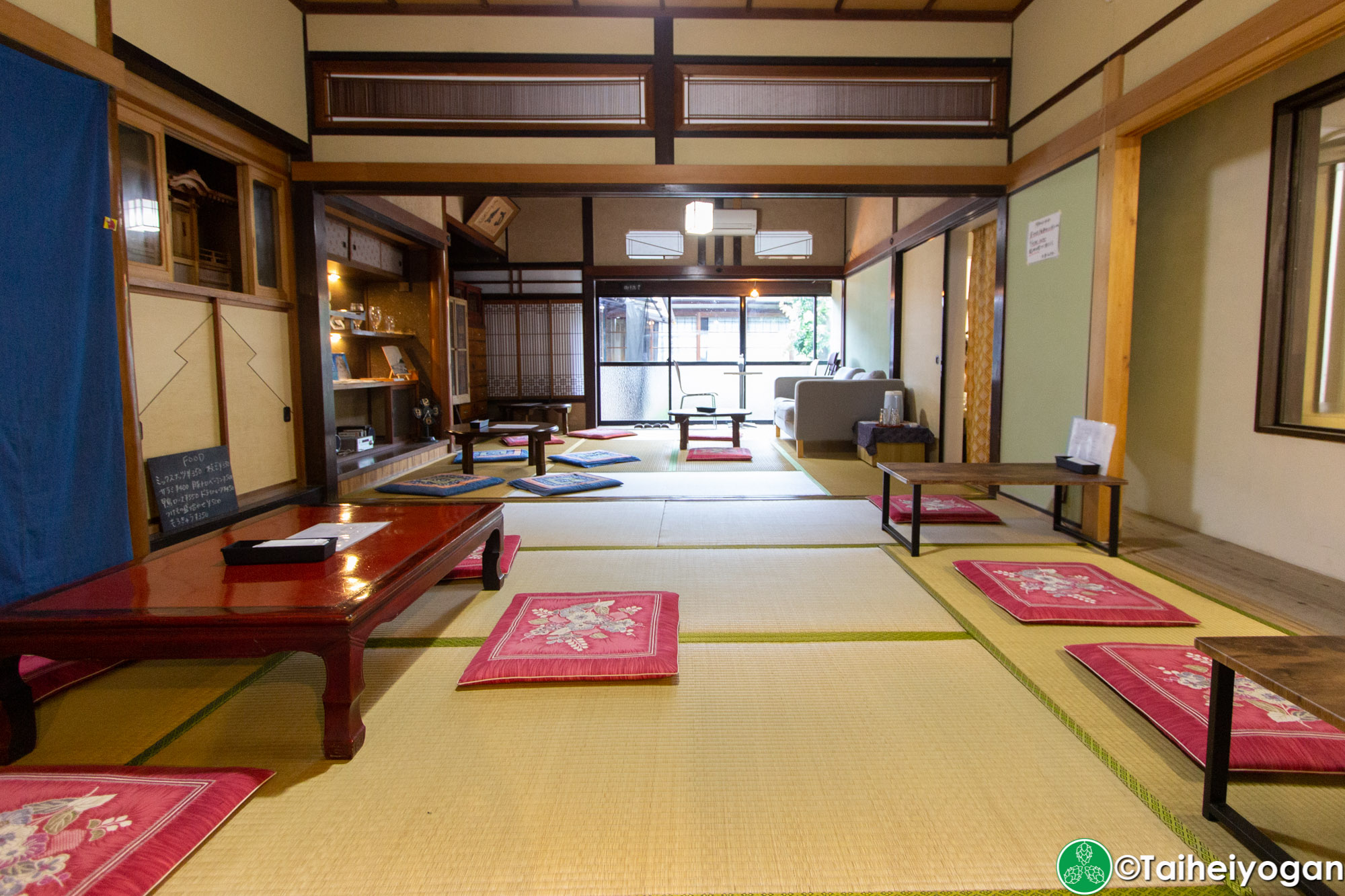 大三島ブリュワリー・Omishima Brewery - Interior- Table Seating