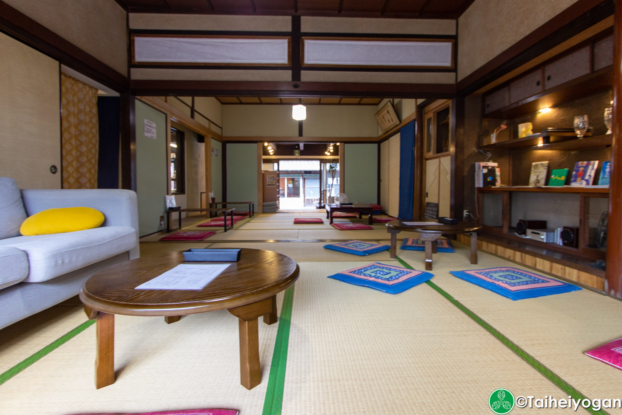 大三島ブリュワリー・Omishima Brewery - Interior- Table Seating