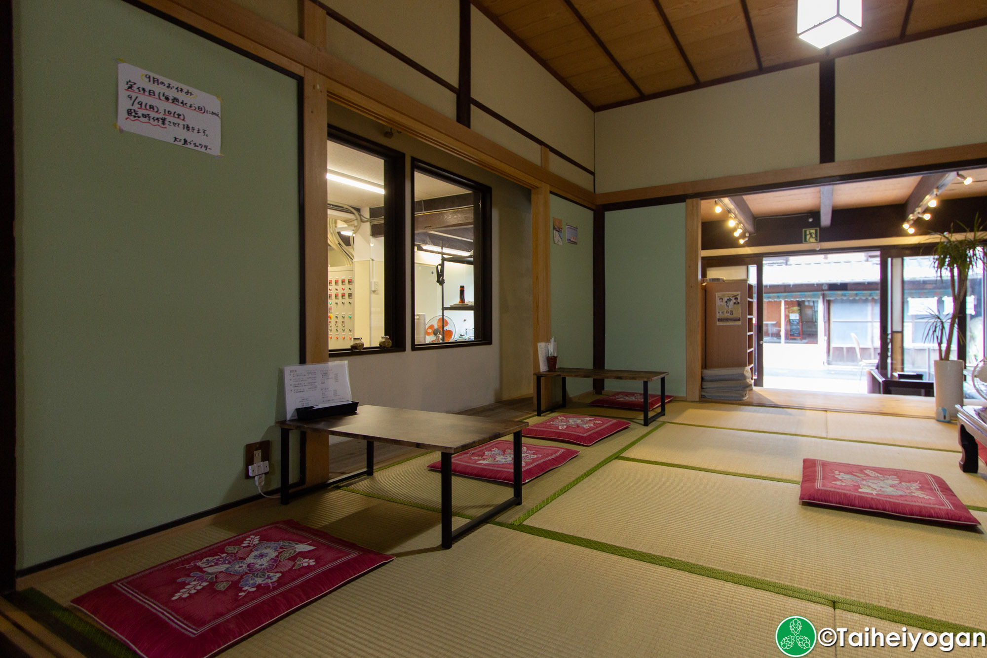 大三島ブリュワリー・Omishima Brewery - Interior- Table Seating