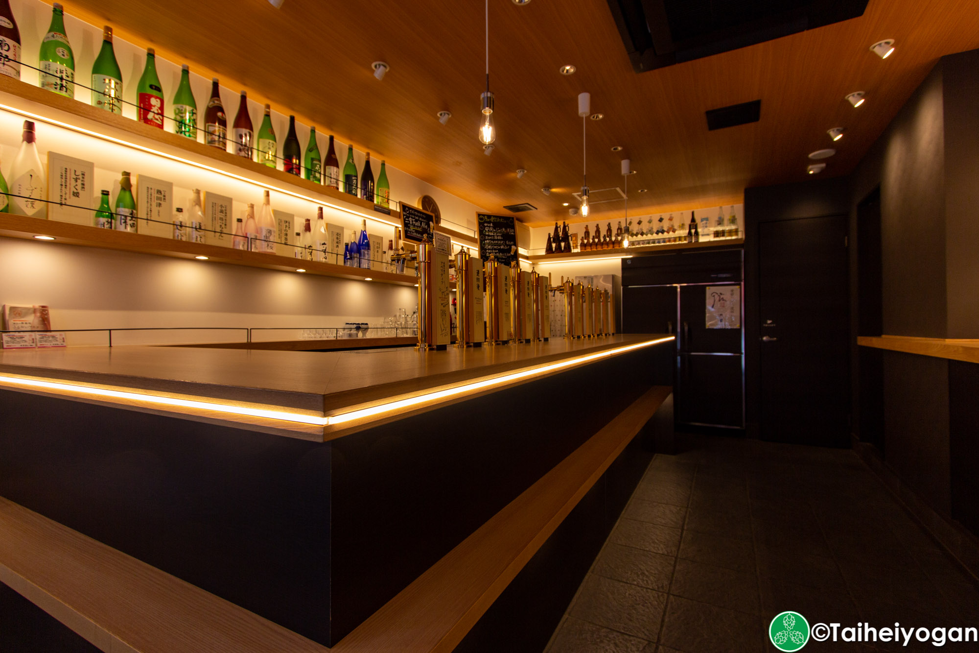 道後麦酒館 別館・Dogo Standing Bar - Interior - Bar Counter