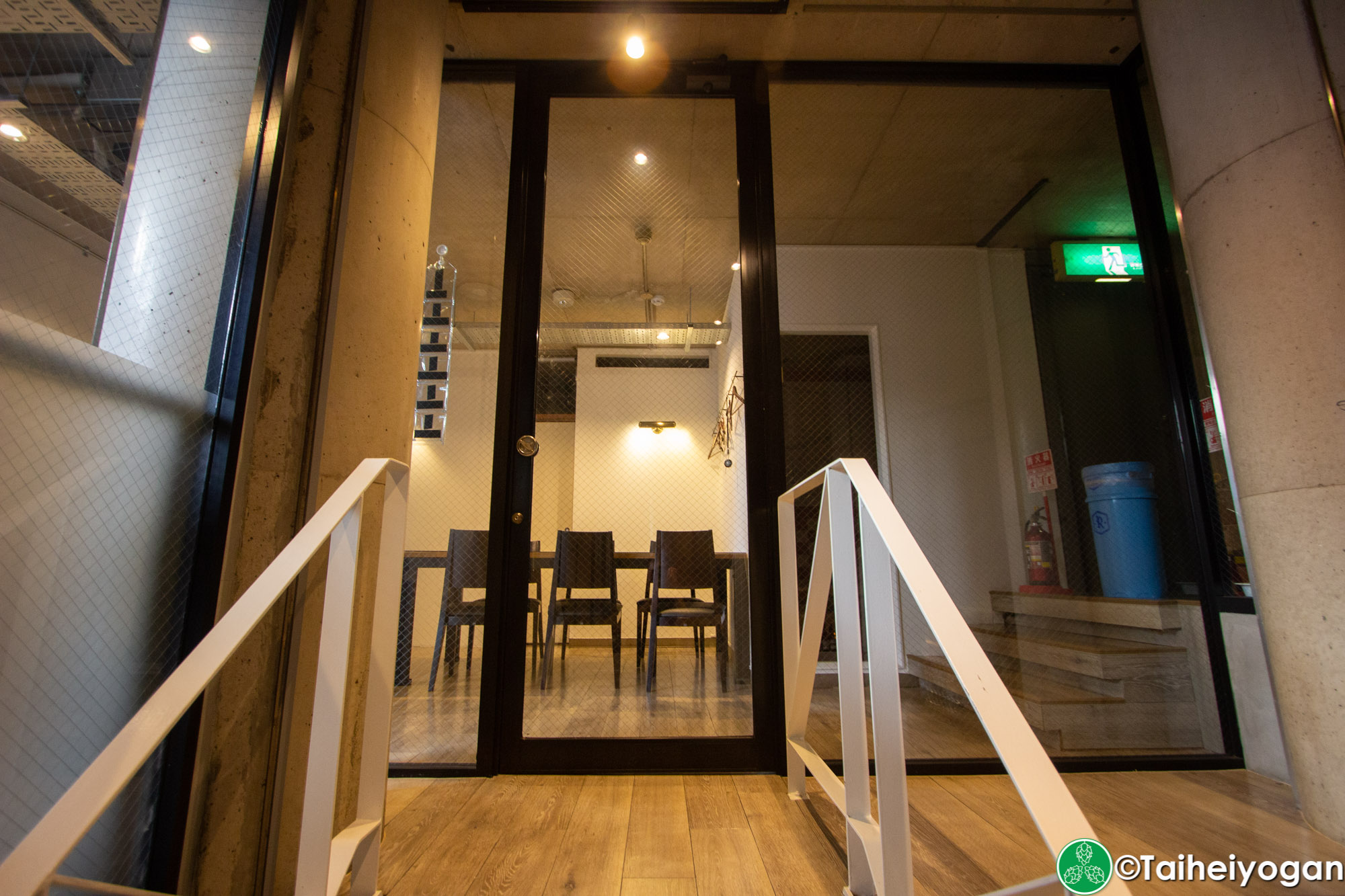 Craft Beer Diner Hopheads - Interior - Stairs to 2F