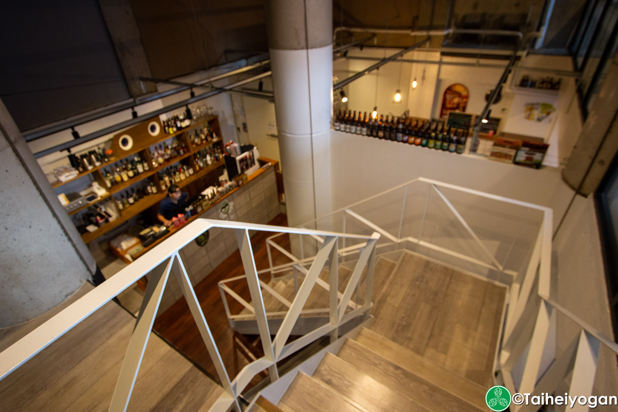 Craft Beer Diner Hopheads - Interior - Stairs to 1F