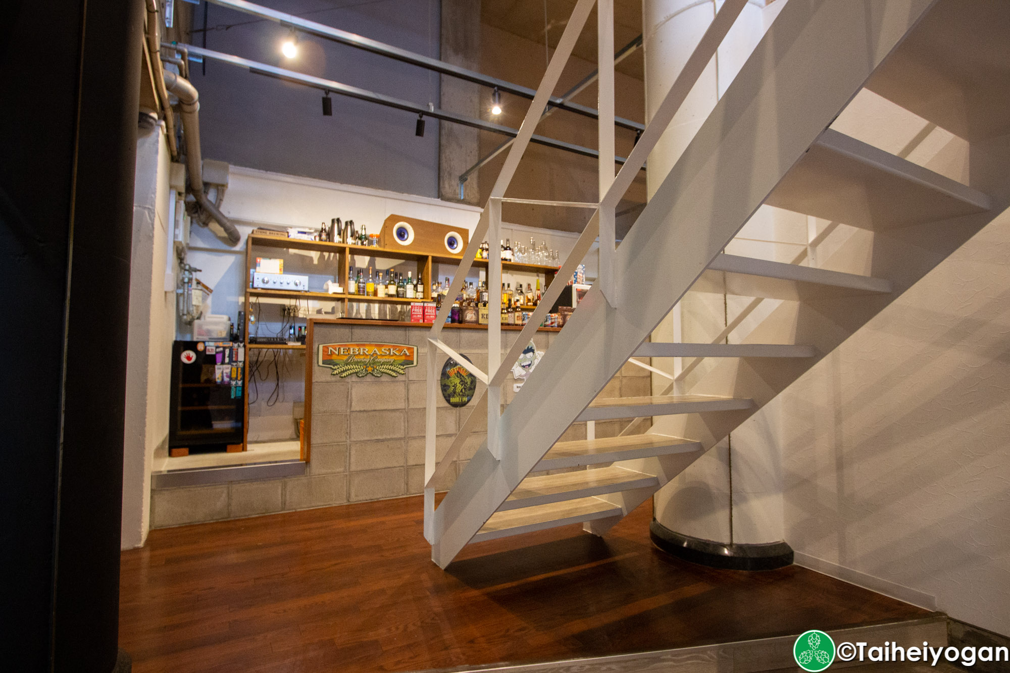 Craft Beer Diner Hopheads - Interior - Stairs to 2F