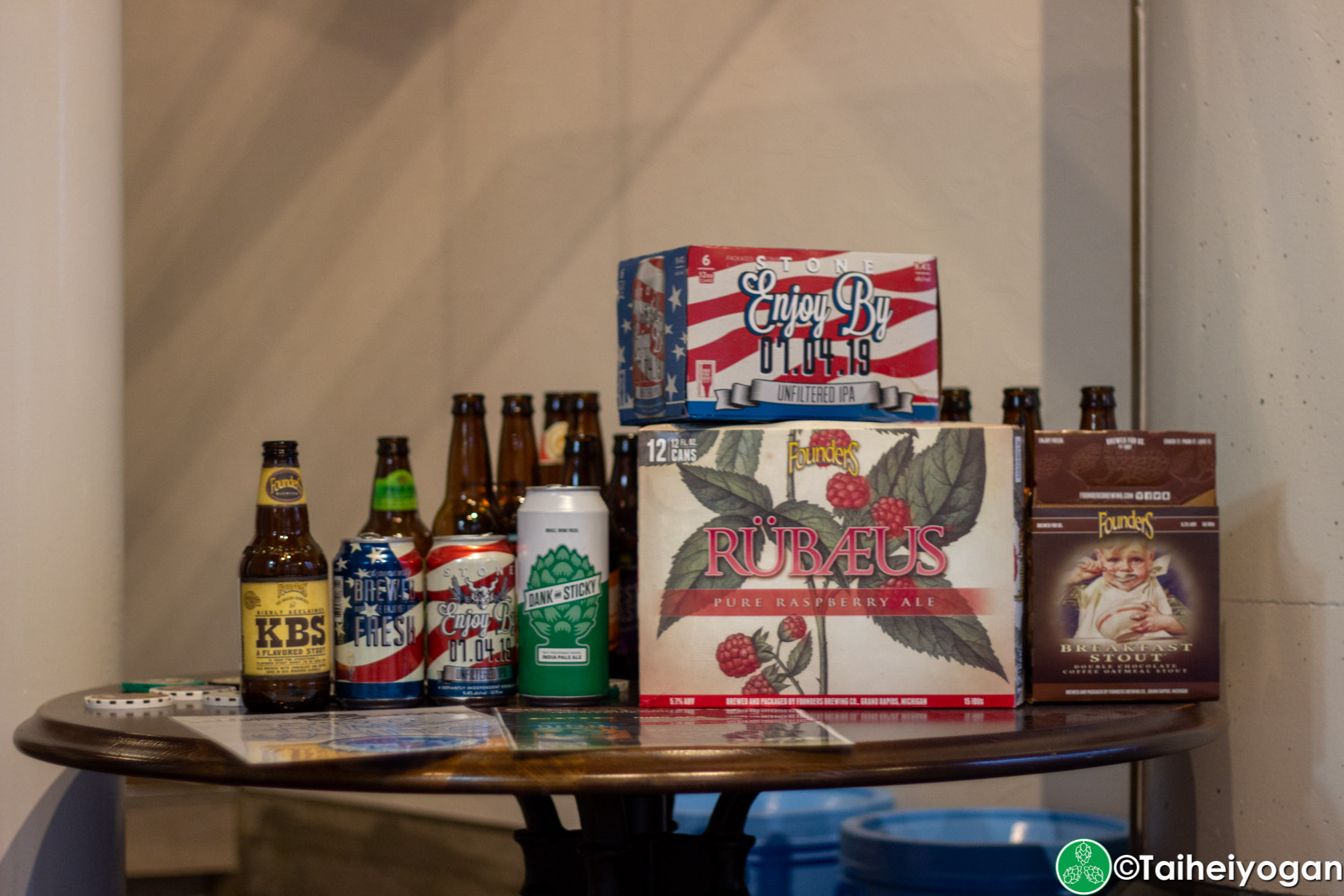 Craft Beer Diner Hopheads - Interior - Decorations