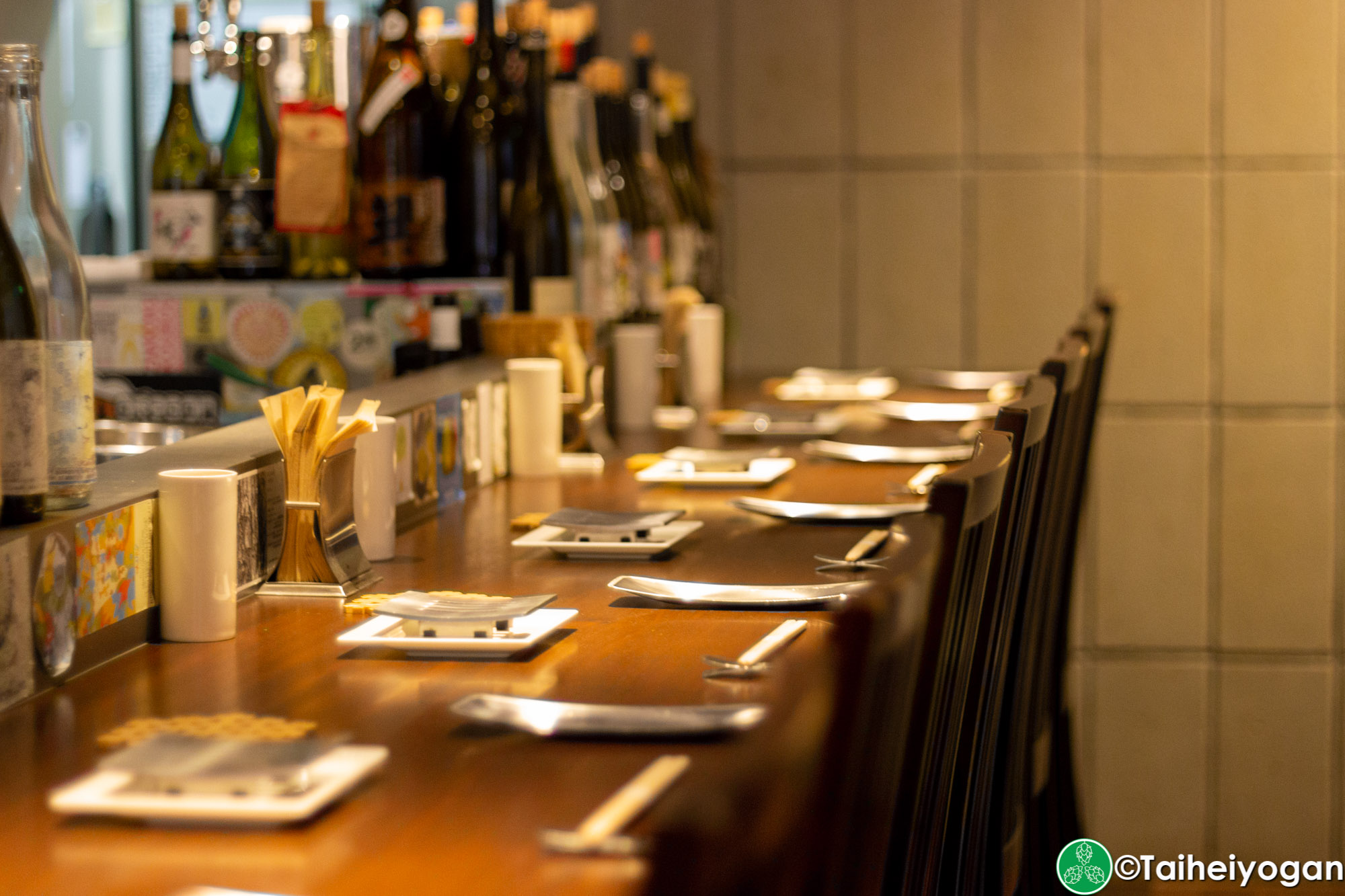 串カツ Ayano・Kushikatsu Ayano - Interior - Counter Seating