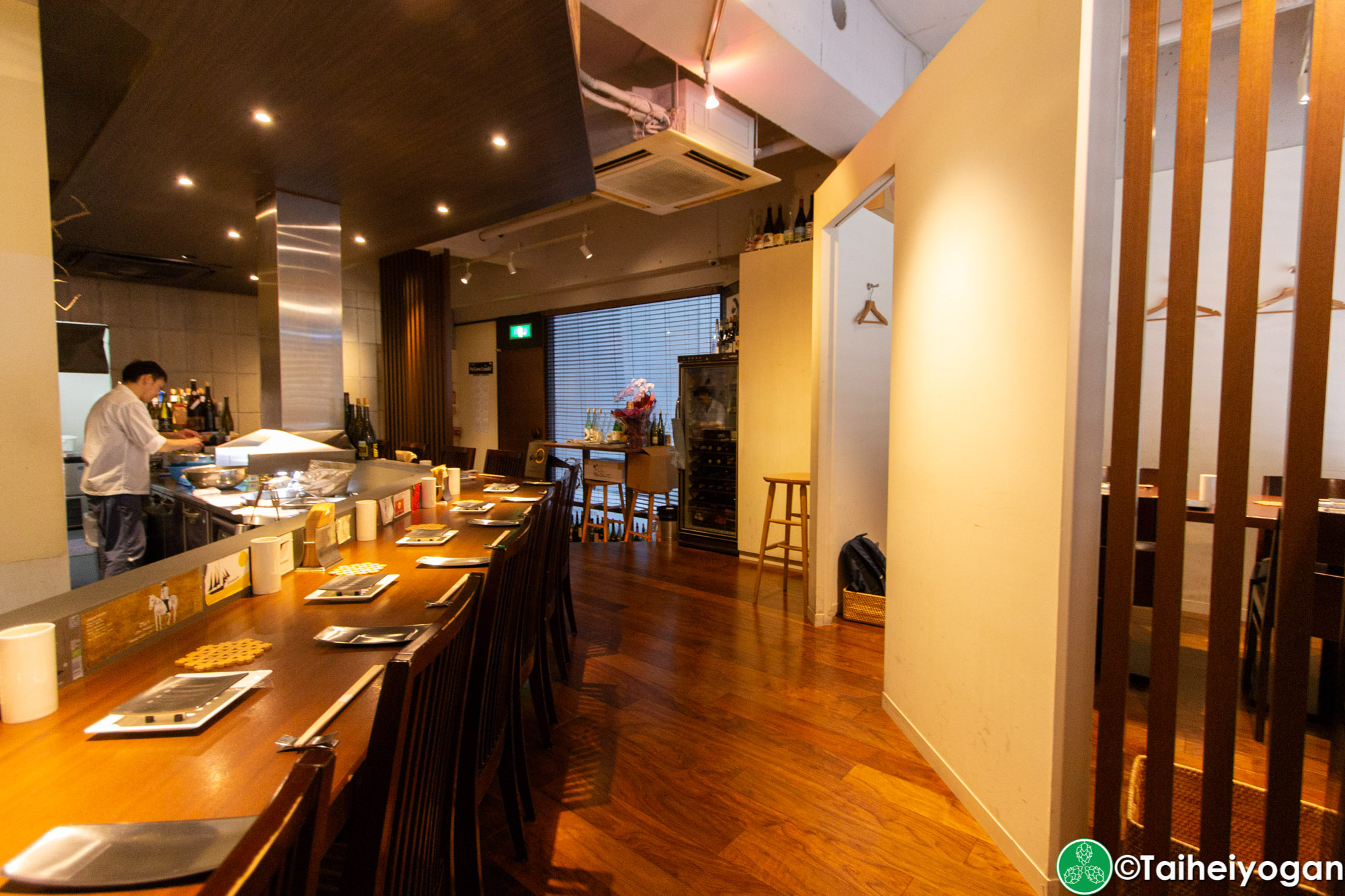 串カツ Ayano・Kushikatsu Ayano - Interior - Counter Seating