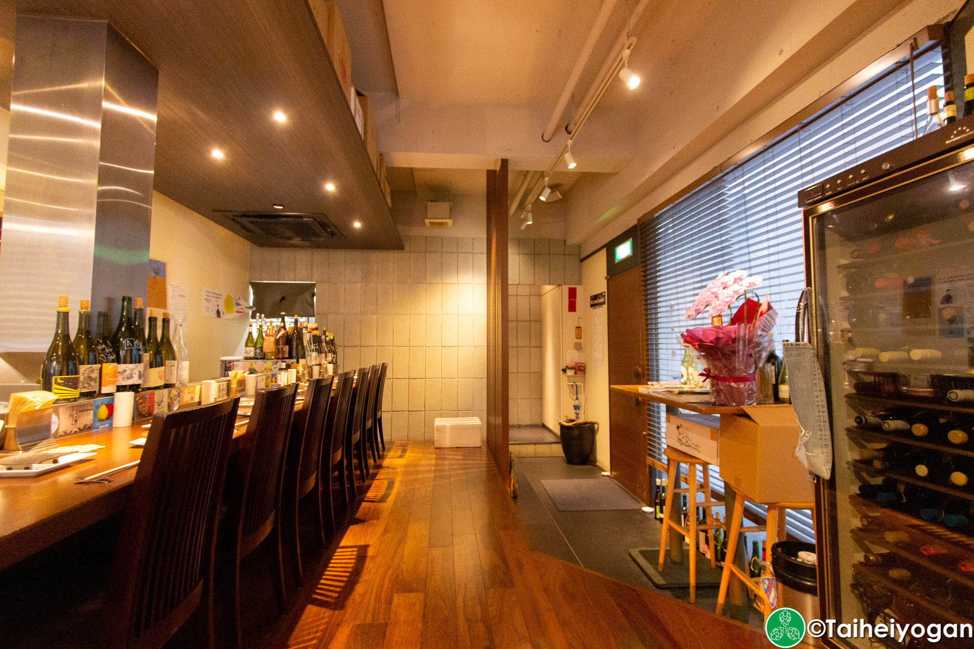 串カツ Ayano・Kushikatsu Ayano - Interior - Counter Seating