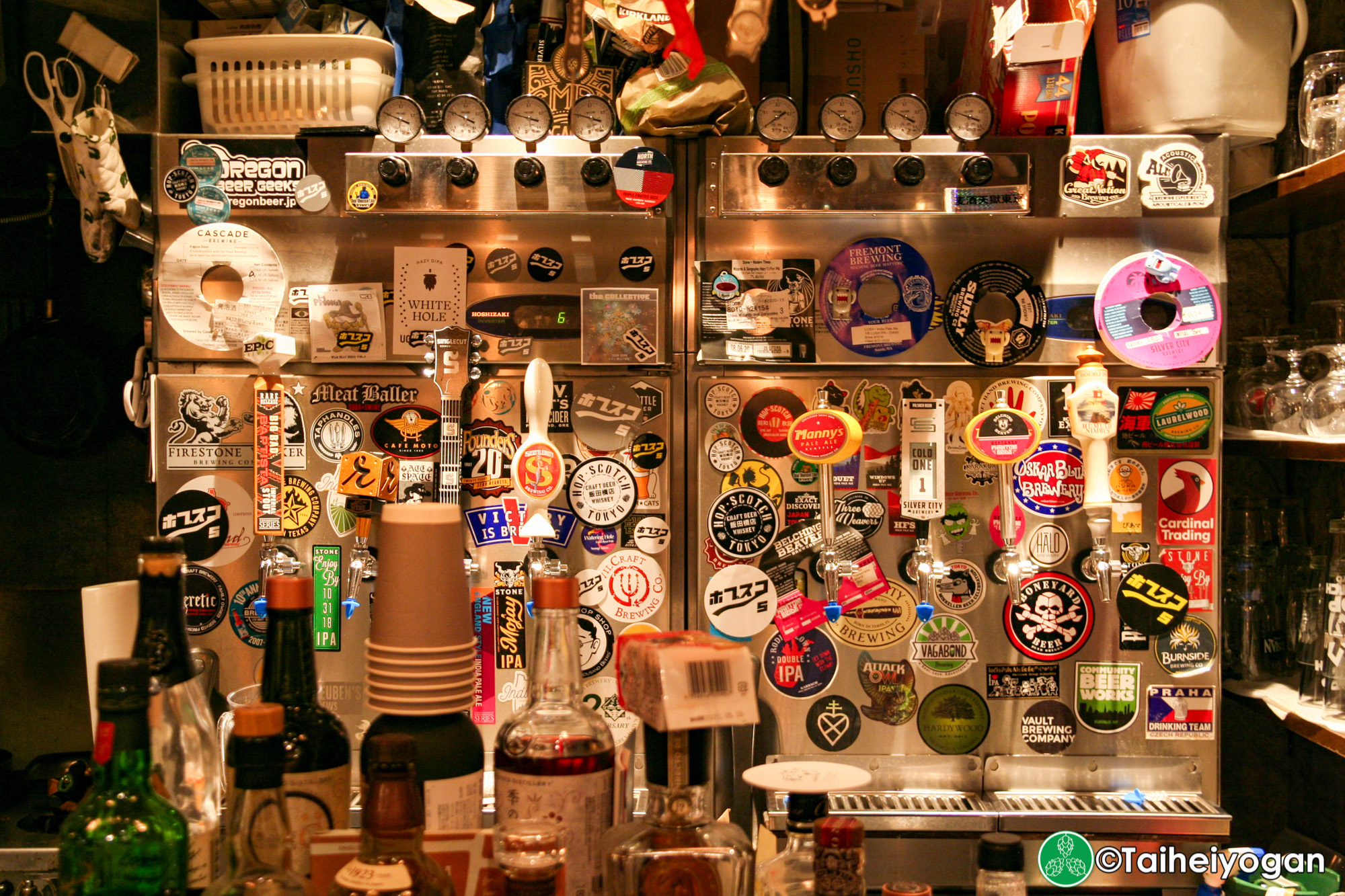 Hop-Scotch Craftbeer&Whiskey - Interior - Craft Beer Taps