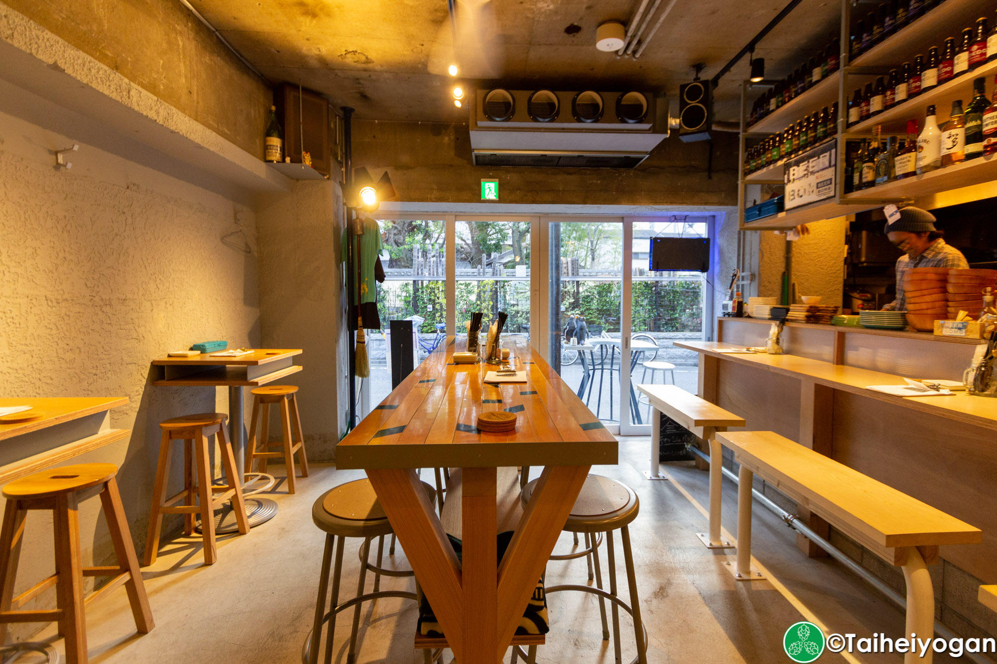 Beer Bomb - Interior - Table Seating