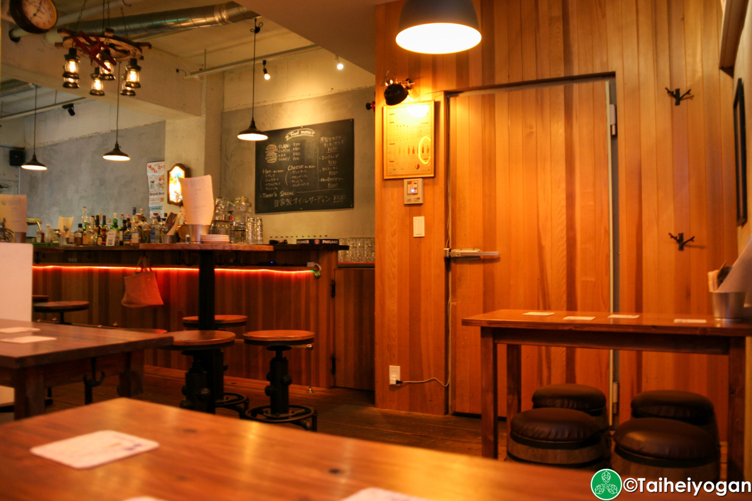 Draft Journey - Interior - Table Seating