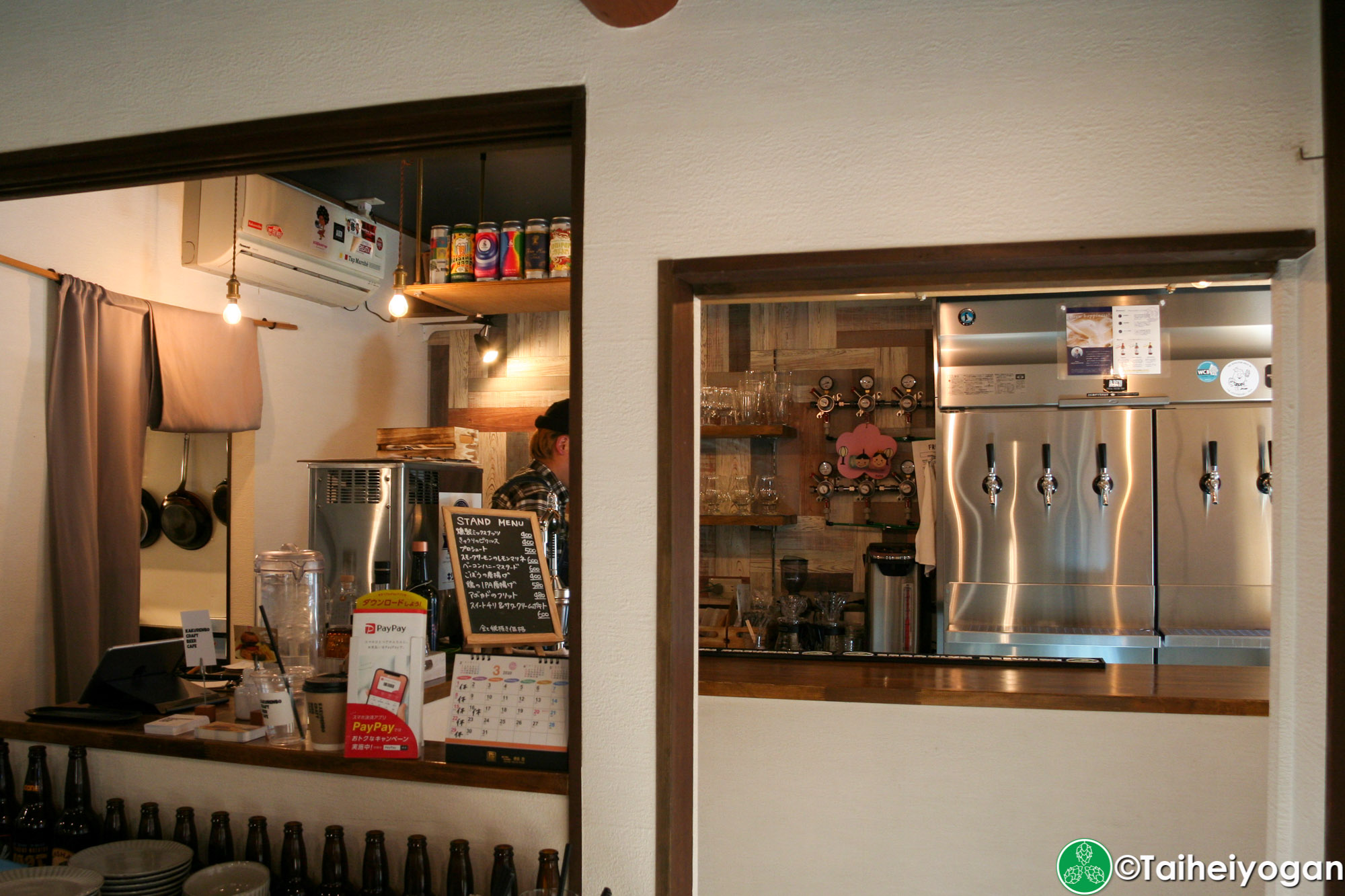 Kakurenbo Craft Beer Cafe - Interior - Standing Area