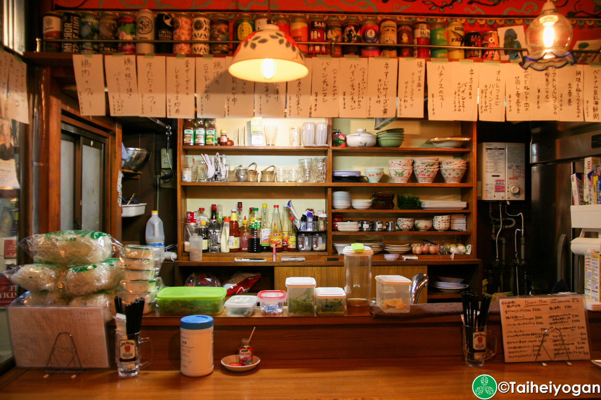 フジマルサイゴンプロパガンダ・Fujimaru Saigon Propaganda - Interior - Bar Counter