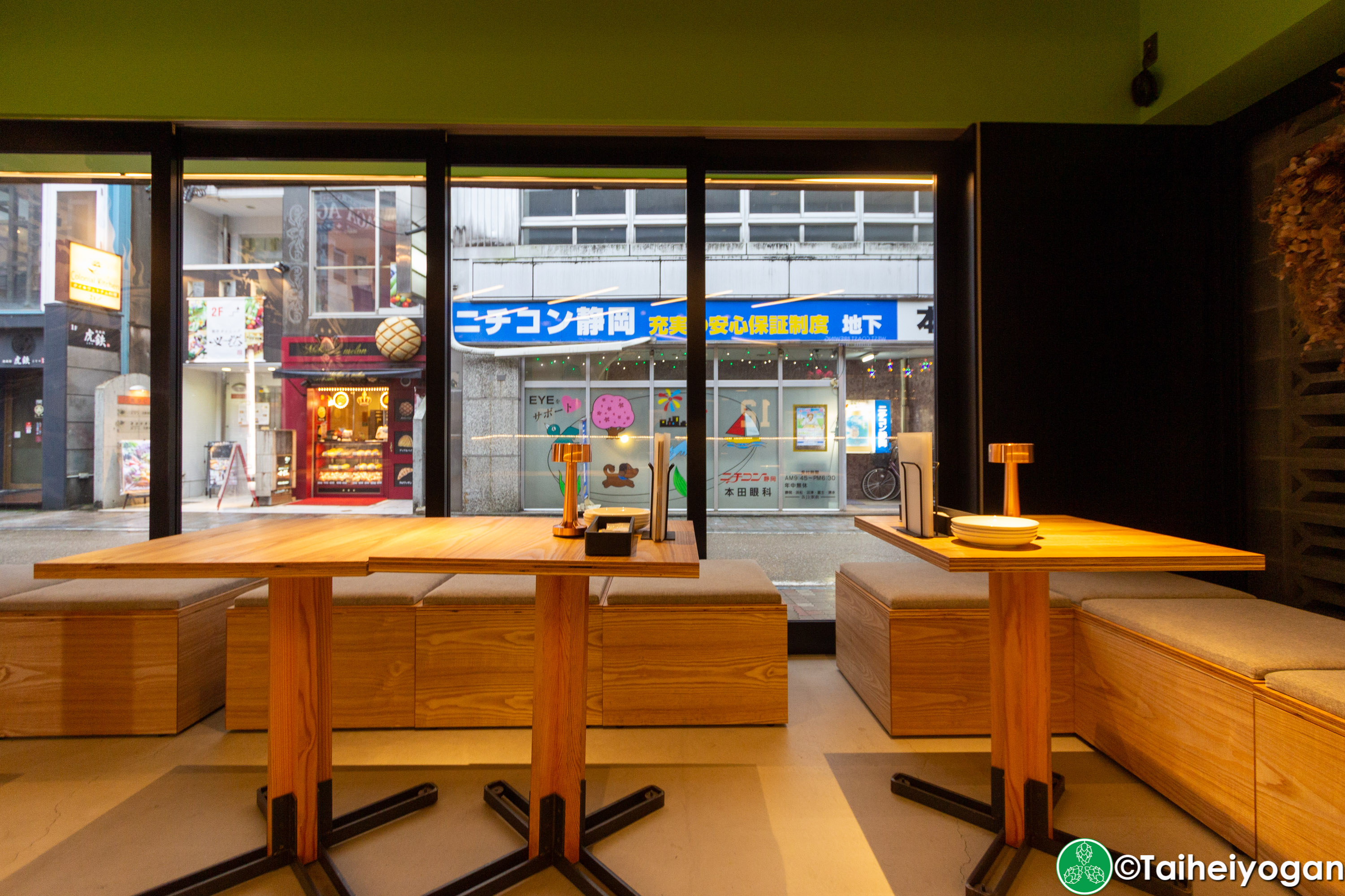 12 - Twelve (静岡・Shizuoka) - Interior - Table Seating