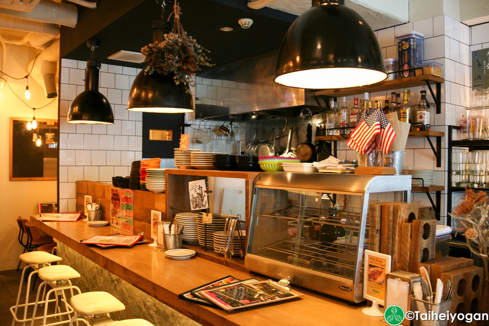 Golden Nectar - Interior - Bar Counter Seating