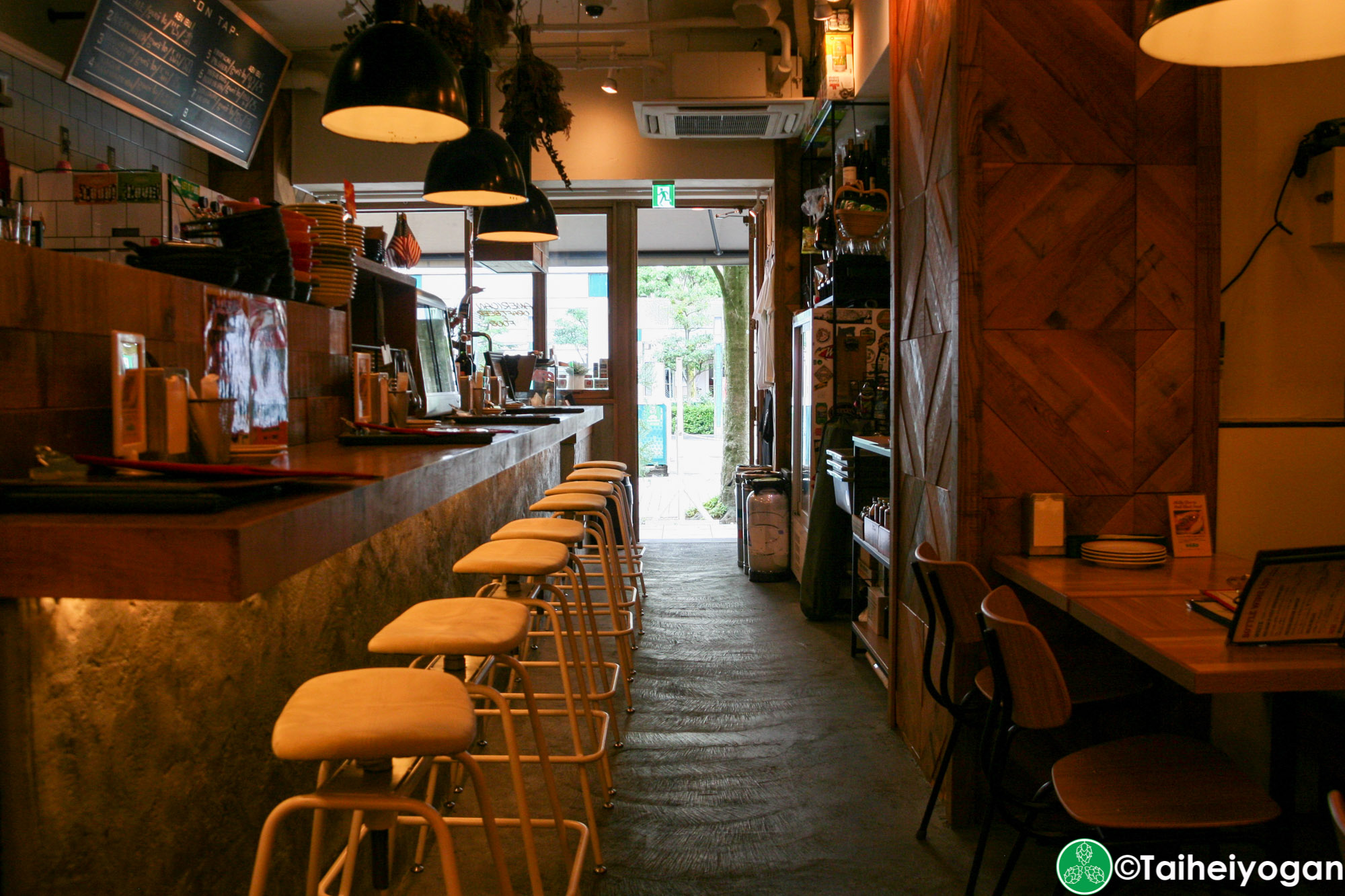 Golden Nectar - Interior - Bar Counter Seating