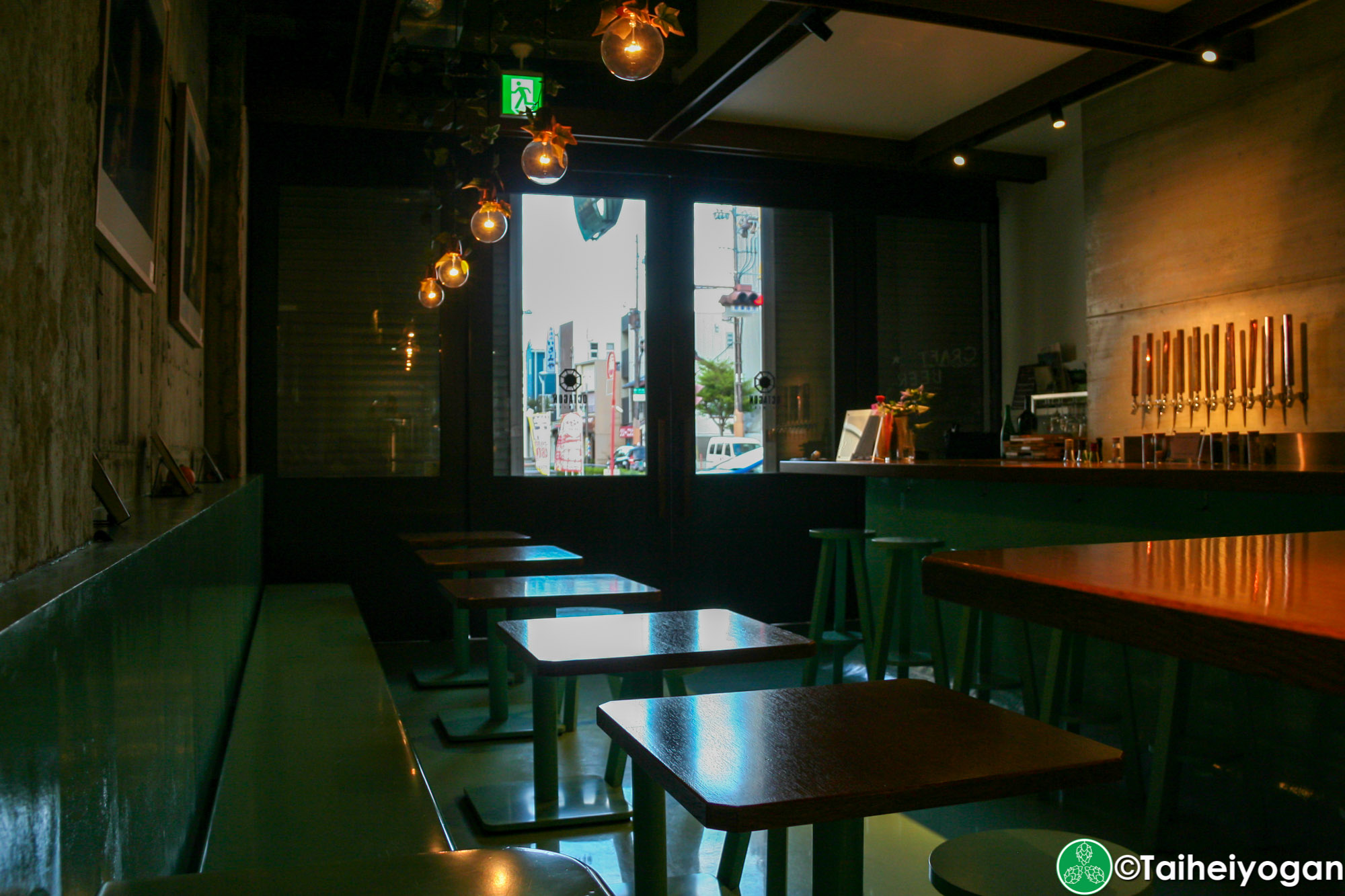 Octagon Brewing - Interior - Table Seating