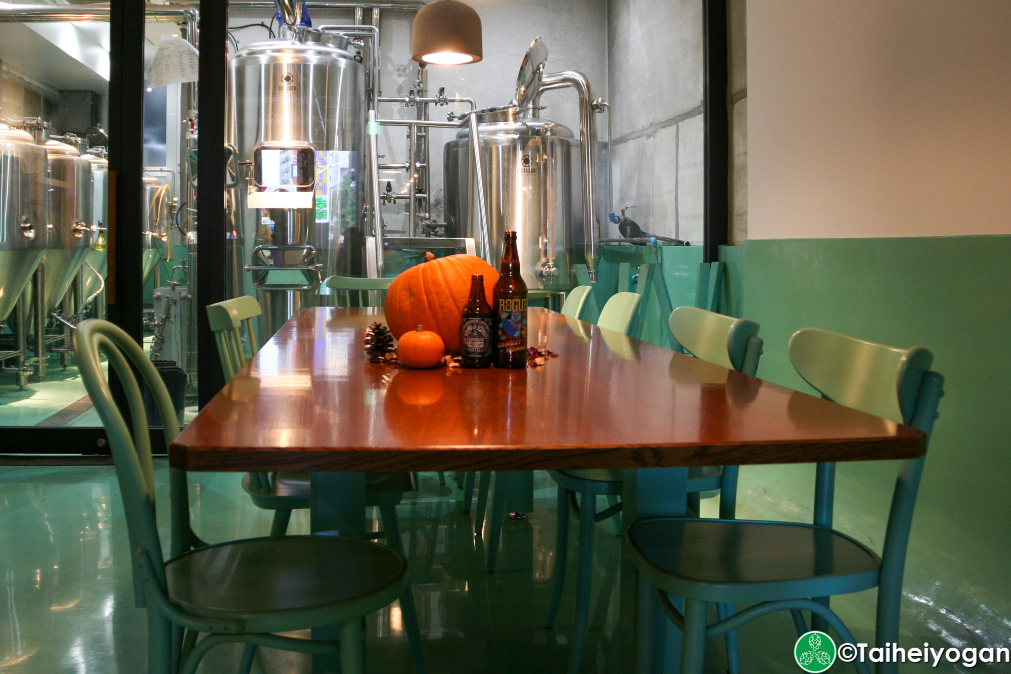 Octagon Brewing - Interior - Table Seating