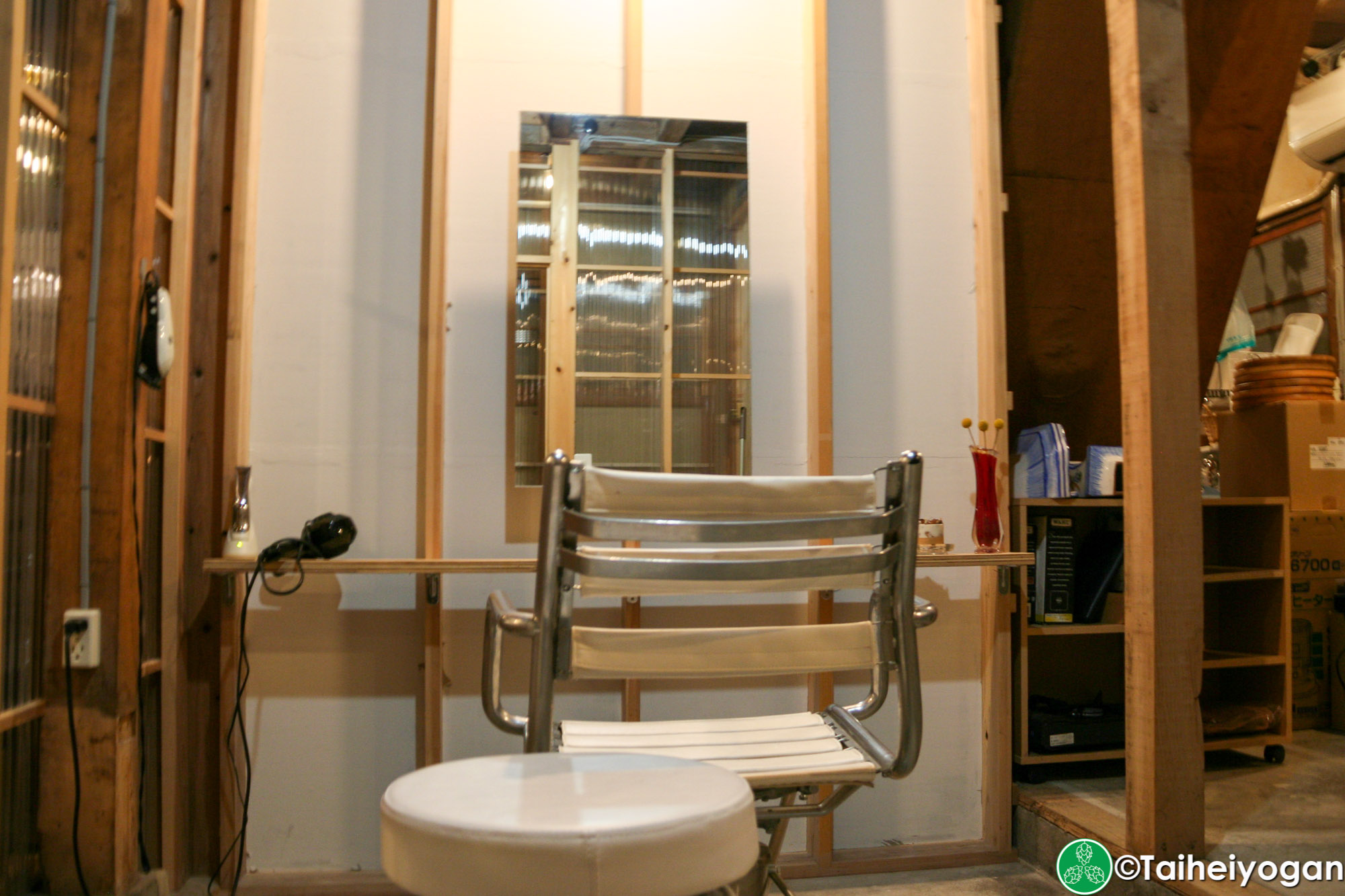 TYU GOOD BEER NICE HAIR - Interior - Barber Shop