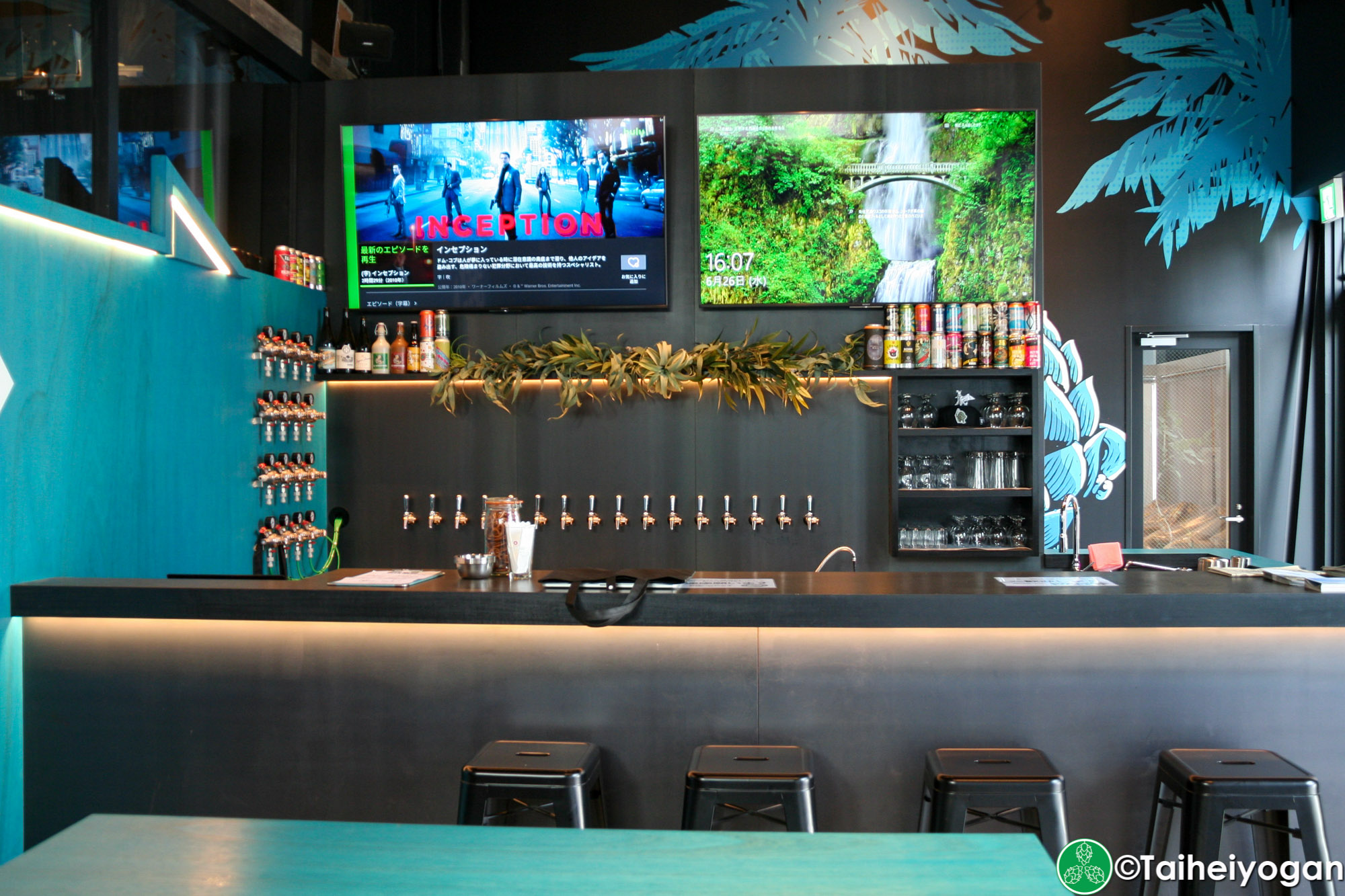 West Coast Brewing (Shizuoka) - Interior - Bar Counter Seating
