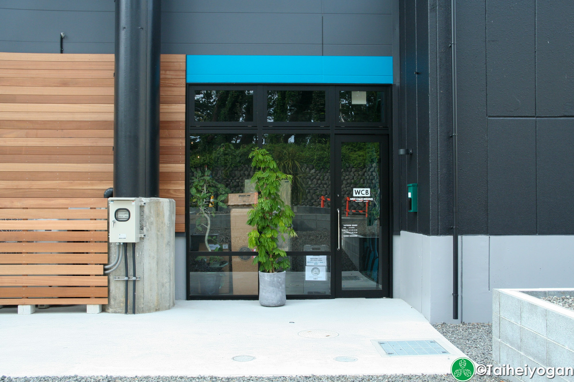 West Coast Brewing (Shizuoka) - Entrance