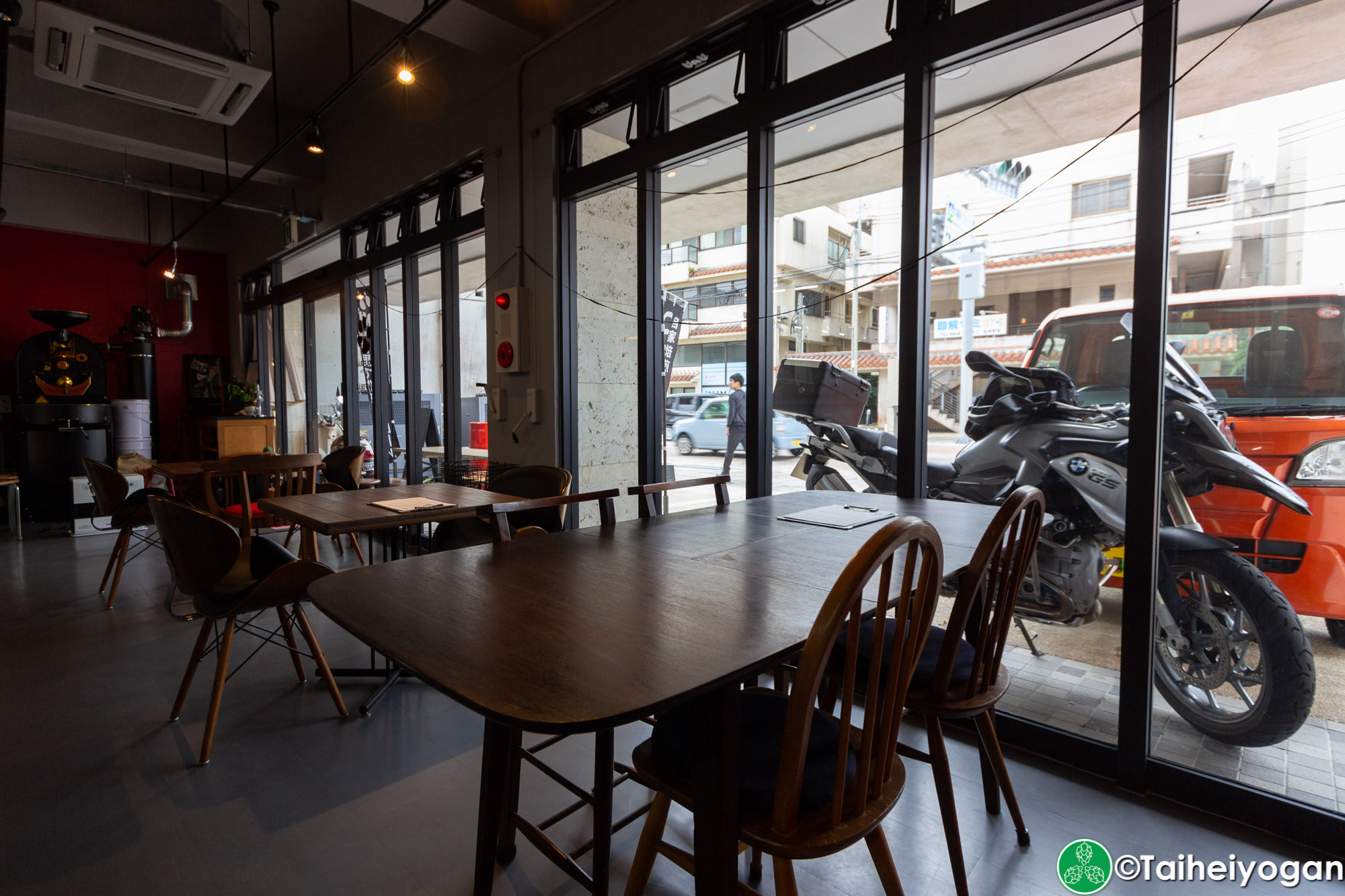 Wolfbrau Brewery & Roastery - Interior - Table Seating