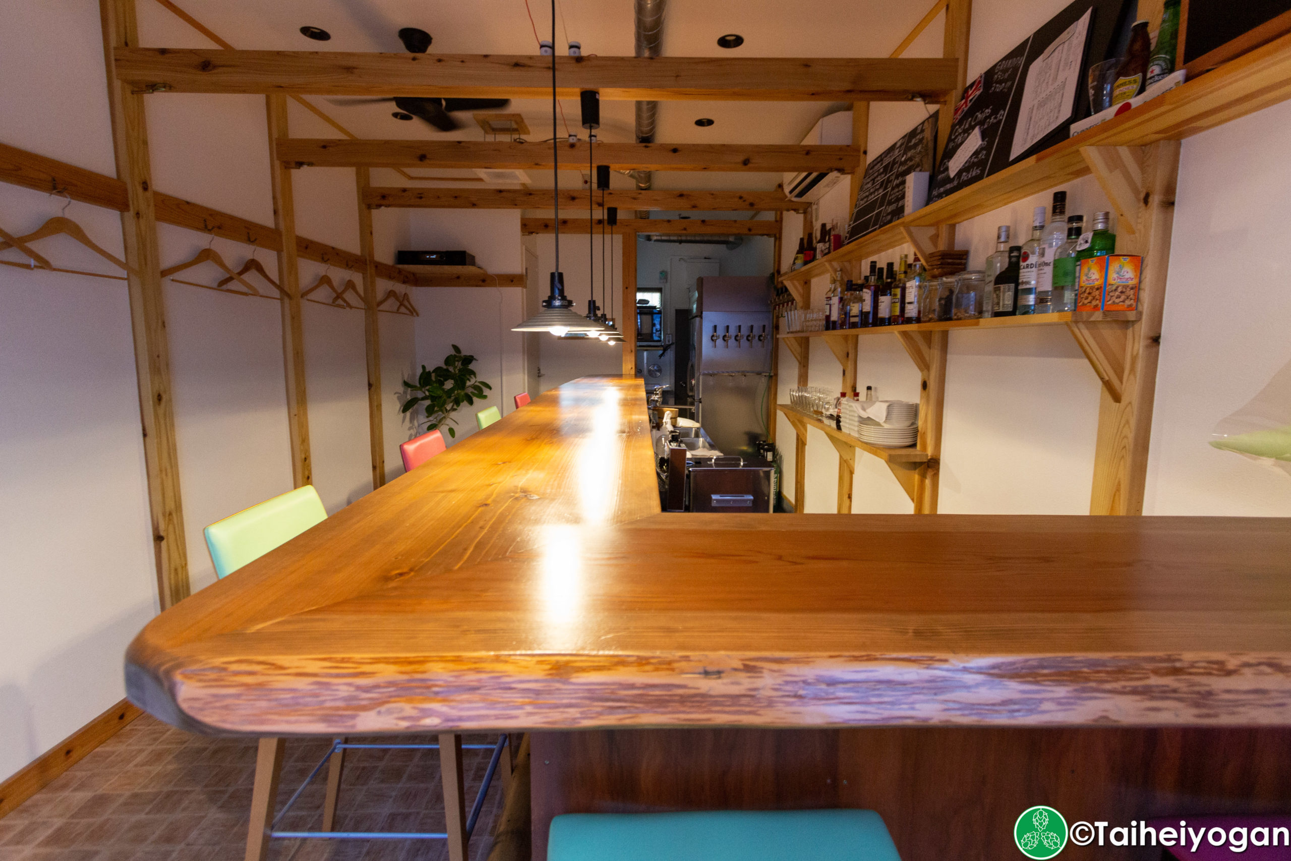 Grandpa Fish & Chips - Interior - Bar Counter