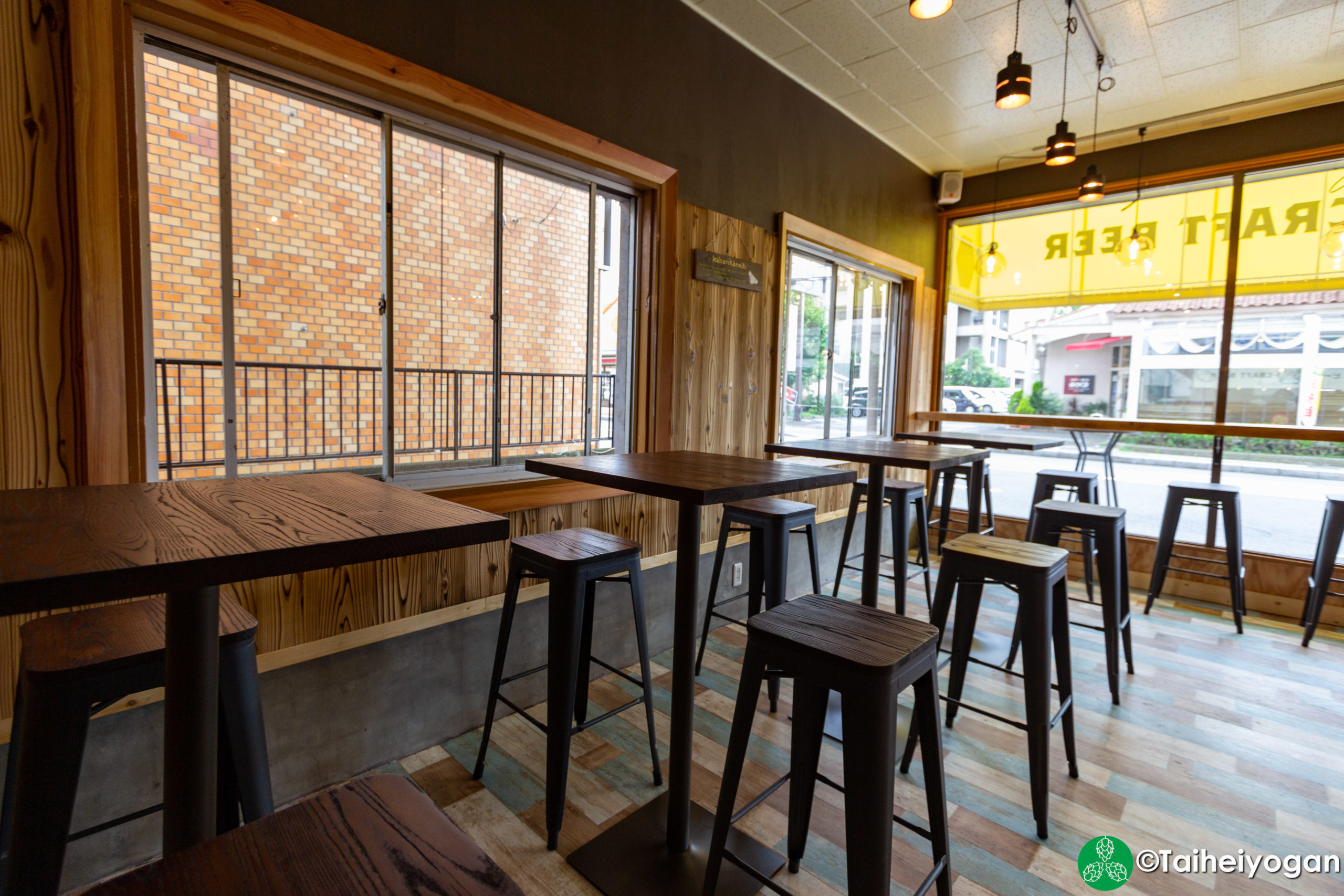 Shiokaze BrewStand Soga - Interior - Table Seating