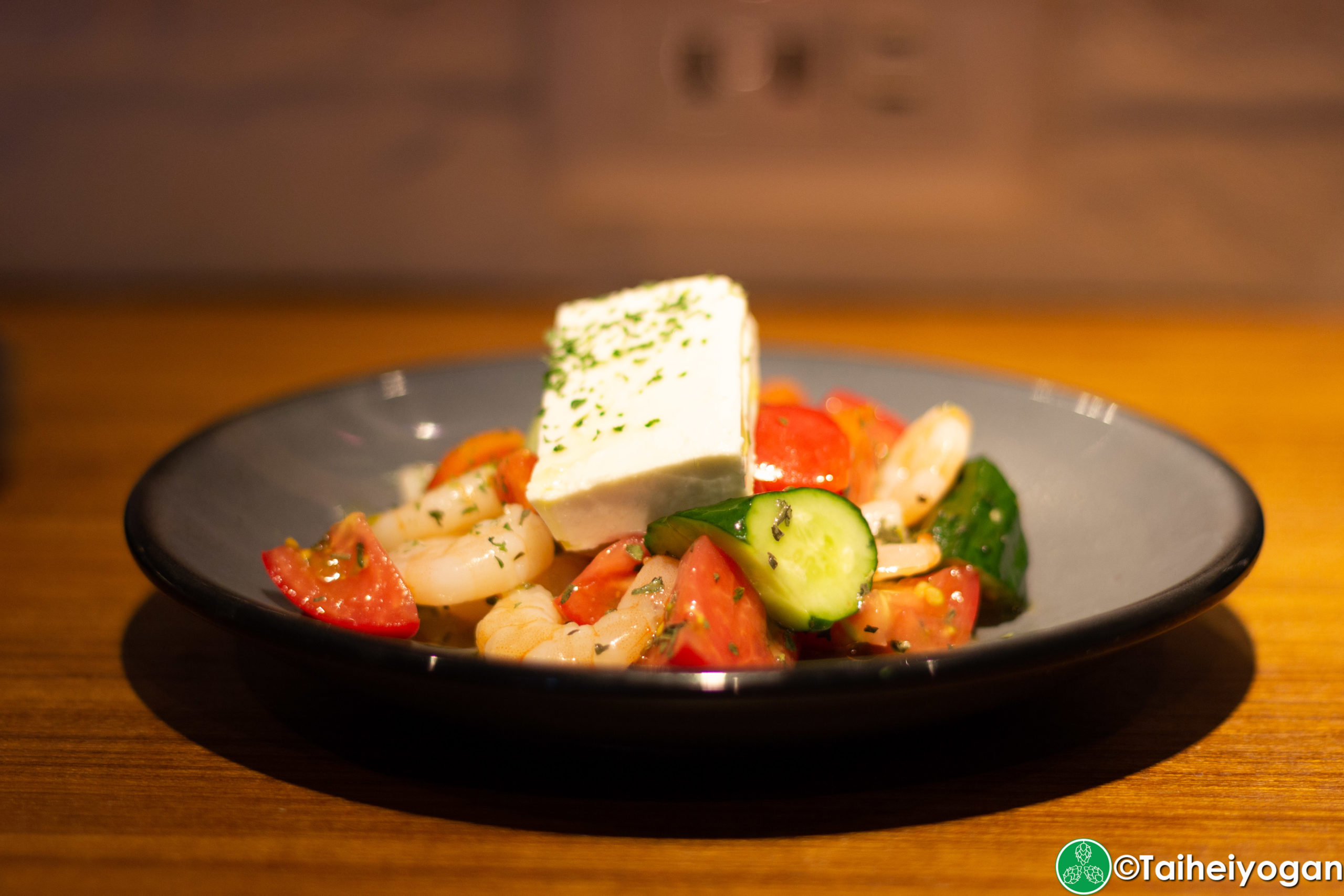 Tokyo Aleworks Station Taproom Yurakucho (TASTY) - Menu - エビとフルーツトマトのグリーンサラダ・Shrimp & Cherry Tomato Green Salad