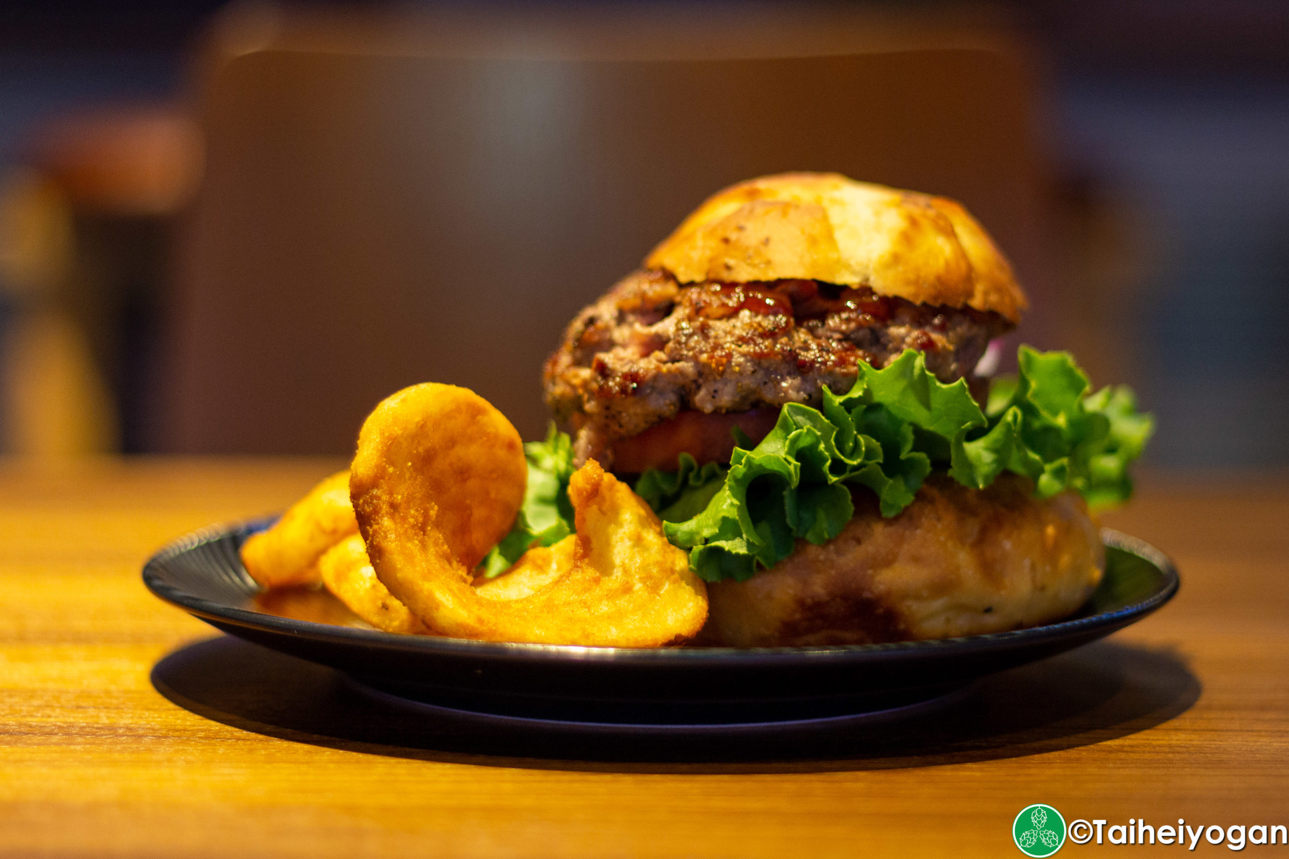 Tokyo Aleworks Station Taproom Yurakucho (TASTY) - Menu - チーズバーガー・Cheeseburger