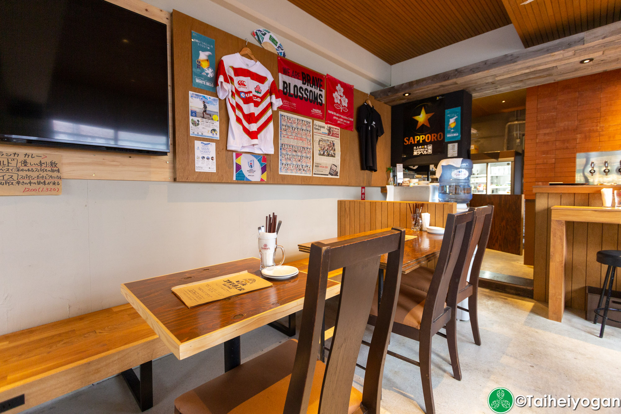 コザ麦酒工房・Koza Brewing Okinawa (那覇久茂地店・Shuri Kumoji) - Interior - Table Seating