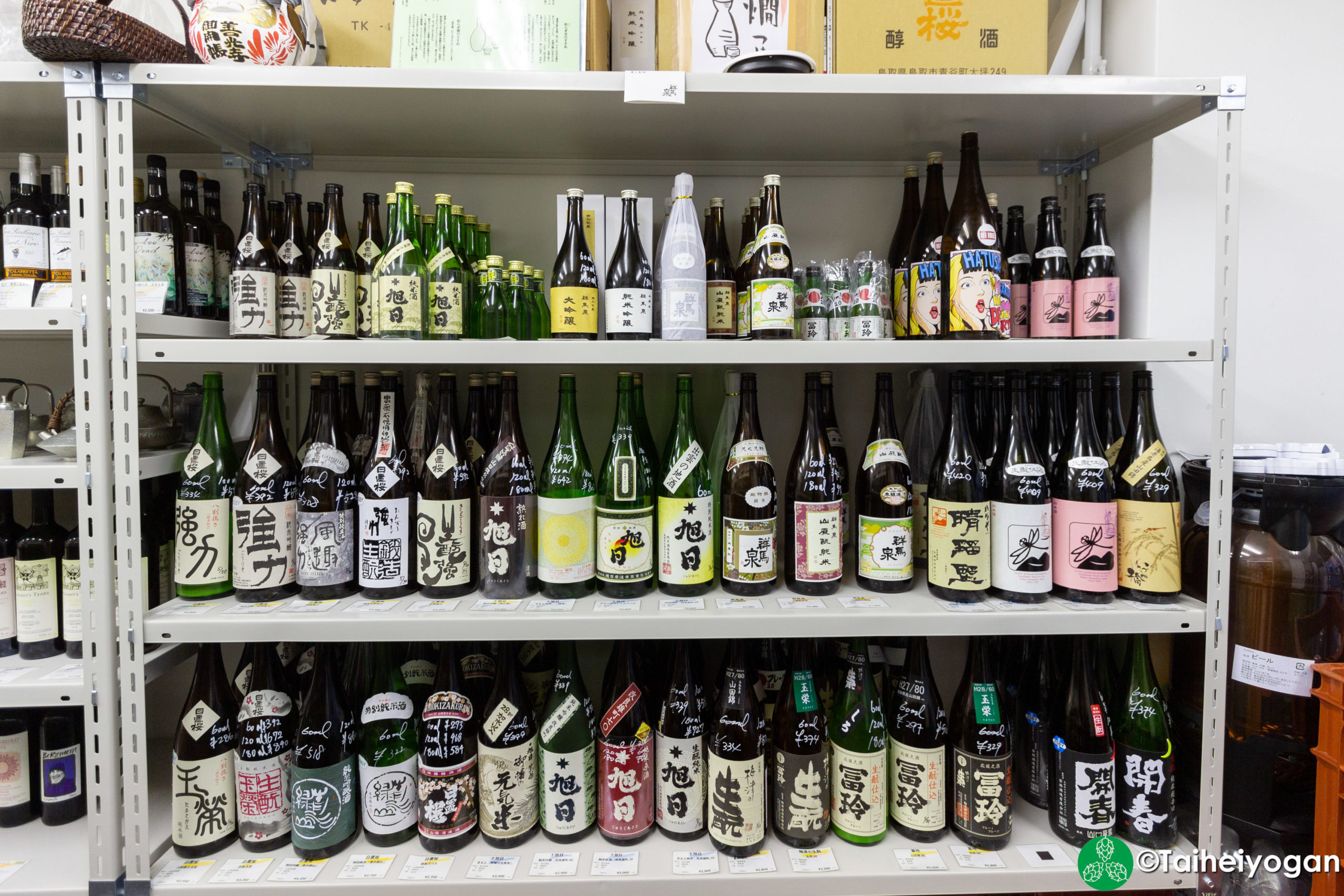 Caliquors Tokyo - Interior - Japanese Sake Nihonshu Selection