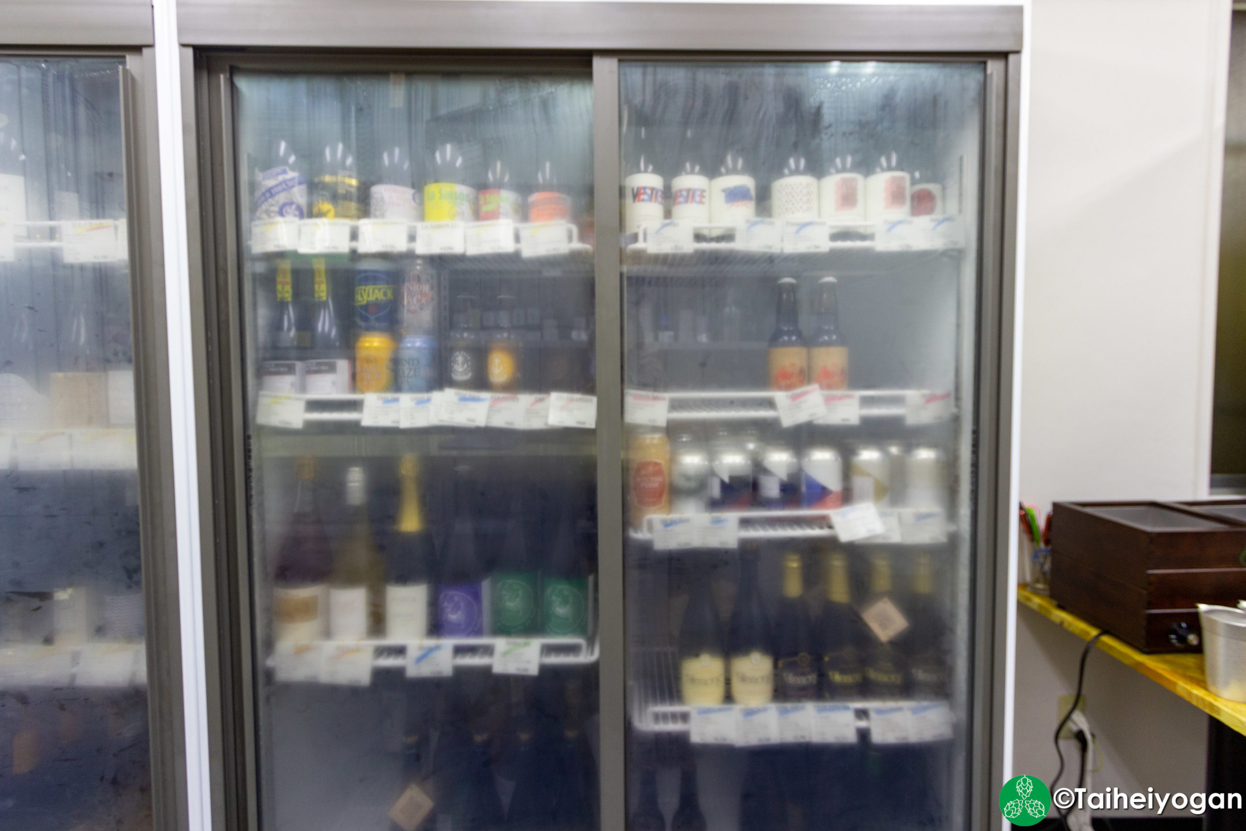 Caliquors Tokyo - Interior - Craft Beer Selection