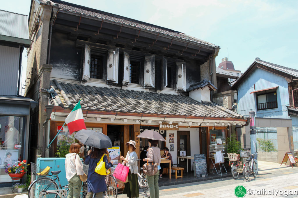 Wood Bakers Kawagoe - Entrance