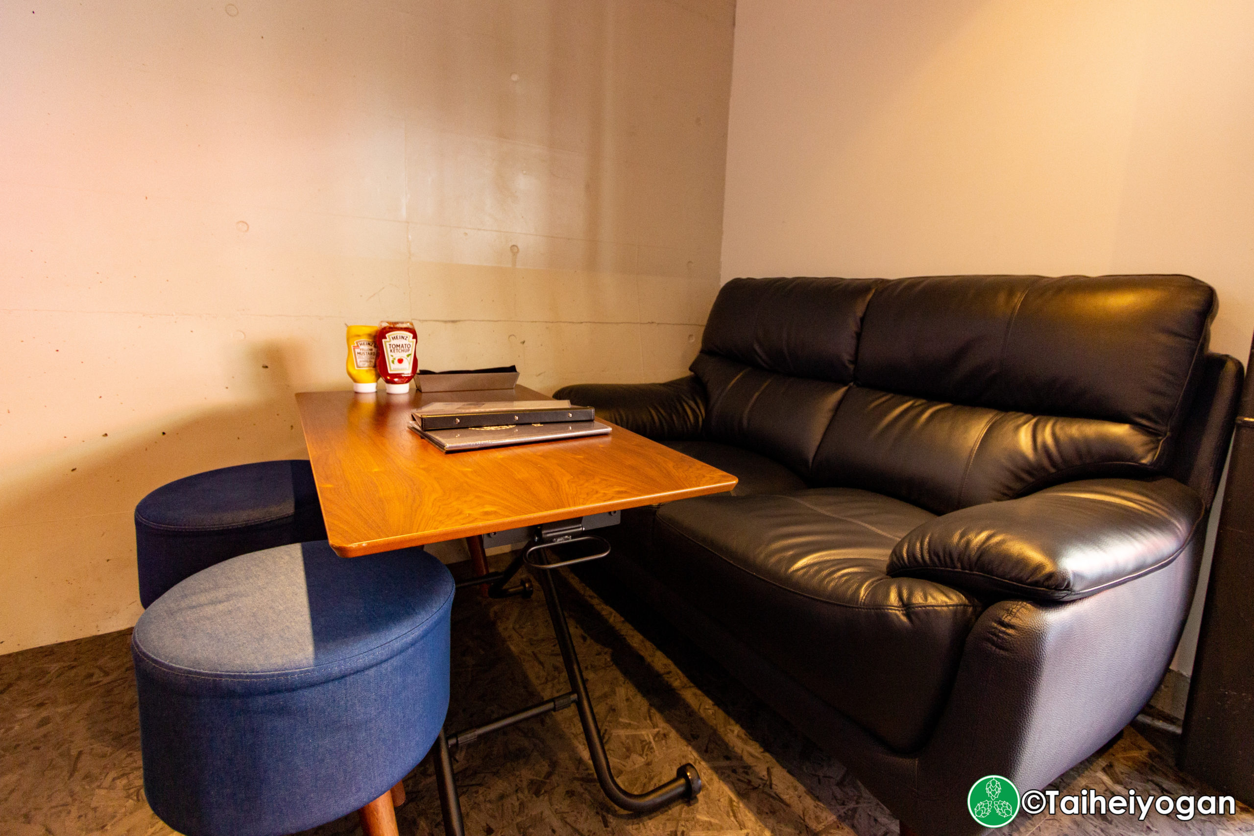 Tokyo Aleworks Station Taproom Yurakucho (TASTY) - Interior - Dining Area - Table Seating