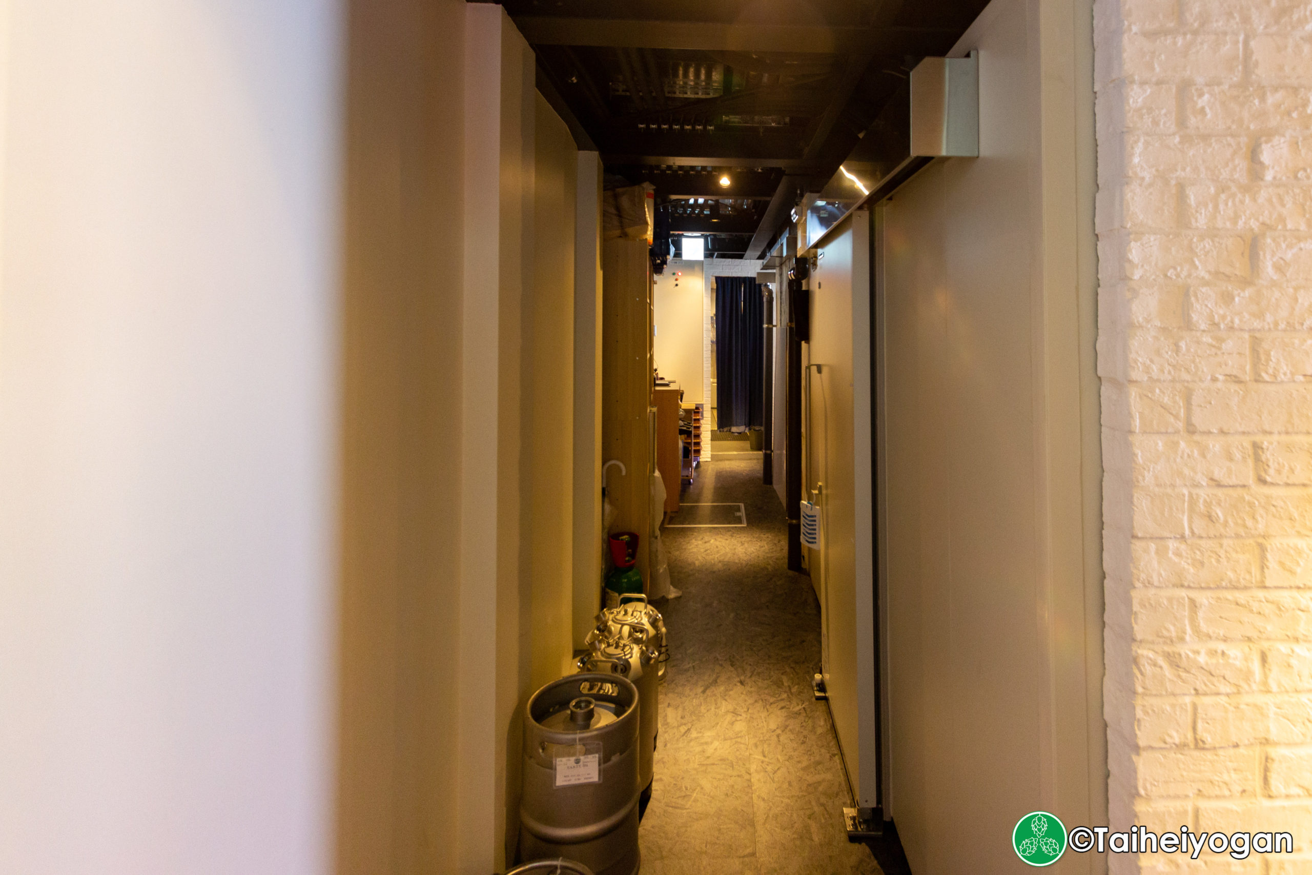 Tokyo Aleworks Station Taproom Yurakucho (TASTY) - Interior - Hallway