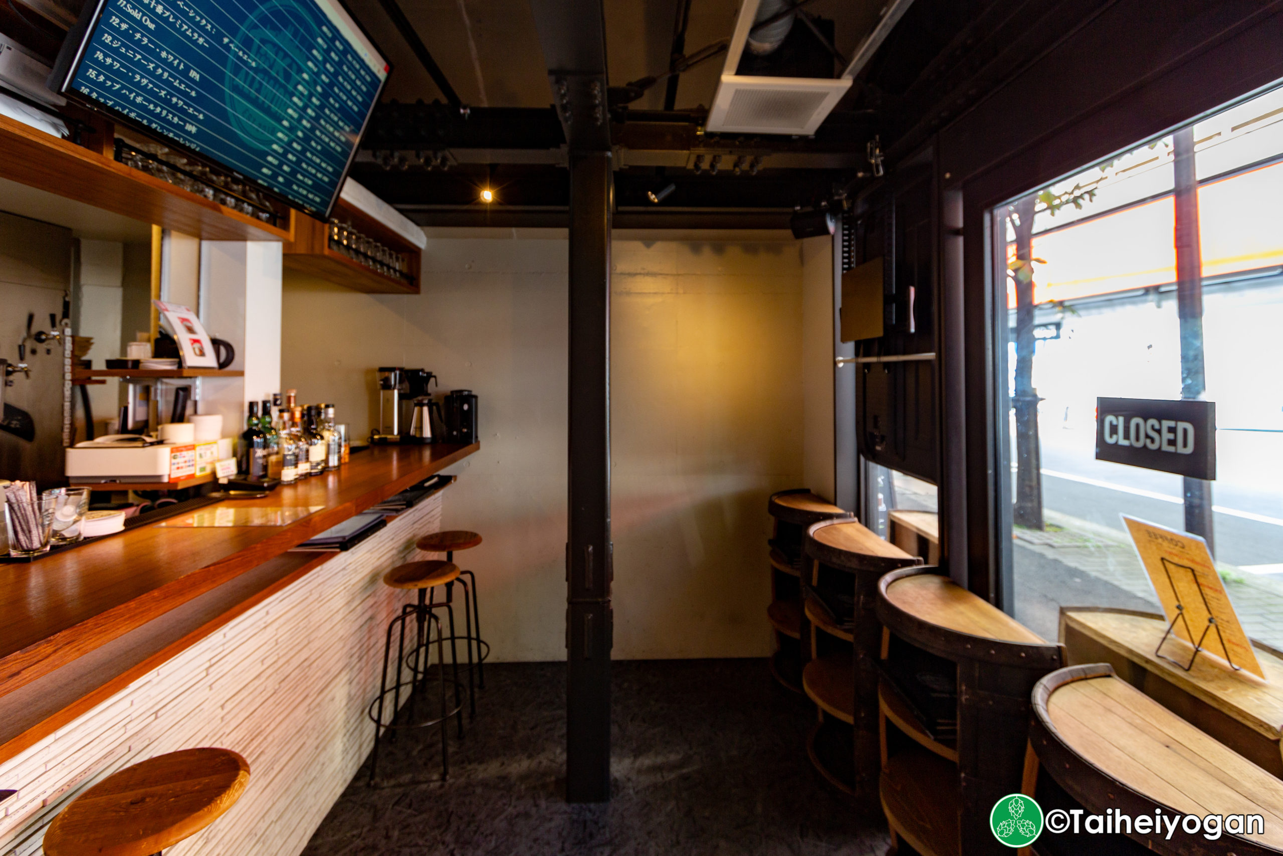 Tokyo Aleworks Station Taproom Yurakucho (TASTY) - Interior - Bar Area - Bar Counter & Standing Area