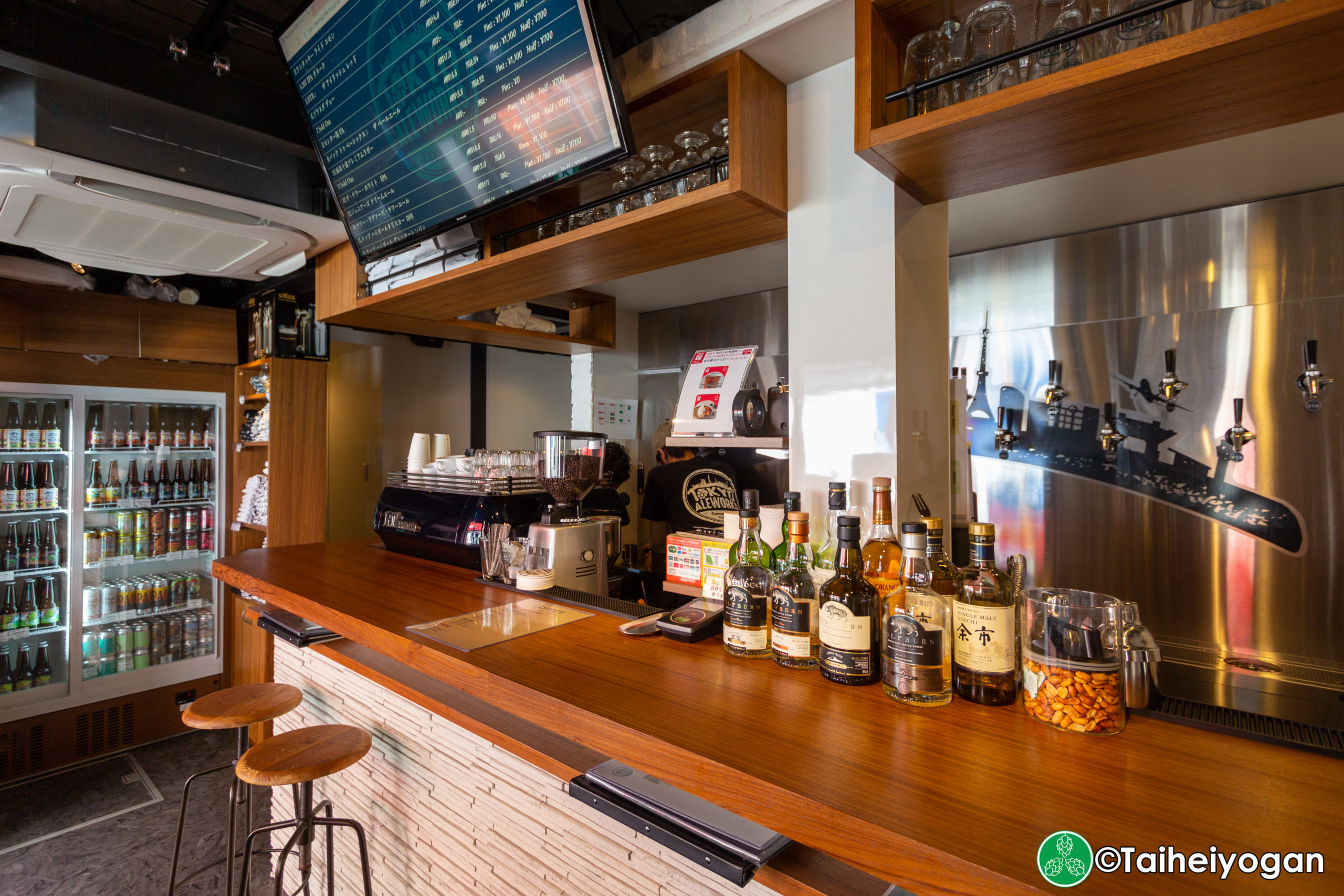 Tokyo Aleworks Station Taproom Yurakucho (TASTY) - Interior - Bar Area - Bar Counter