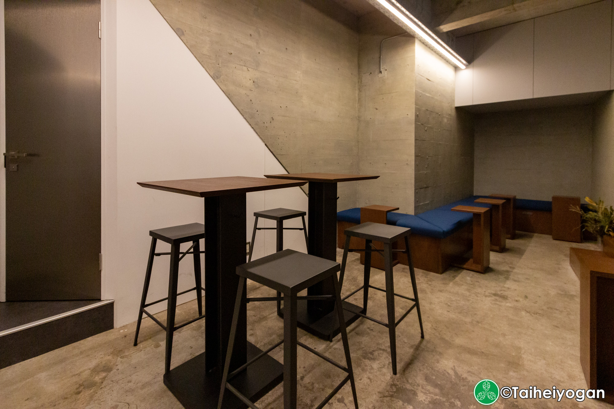 WR. Gakugeidaigaku 学芸大学 - Interior - Table Seating