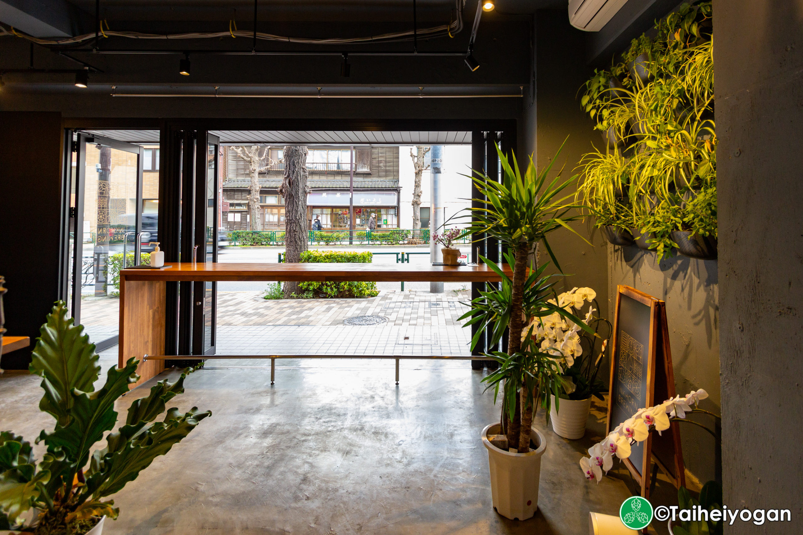 Inkhorn Brewing - Interior - Standing Area