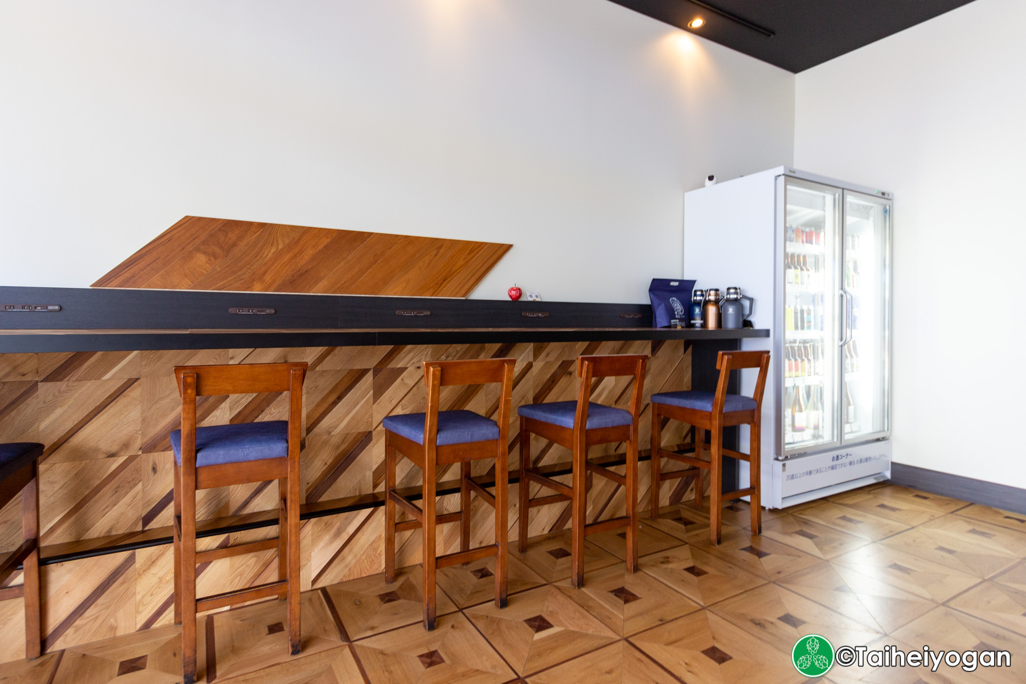 祭醸造・Matsuri Brewing - Interior - Counter Seating